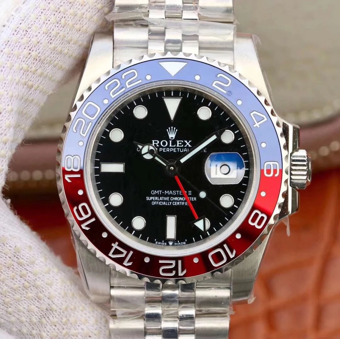 Rolex GMT-Master II horloge met blauw-rode bezel en Jubilee-band