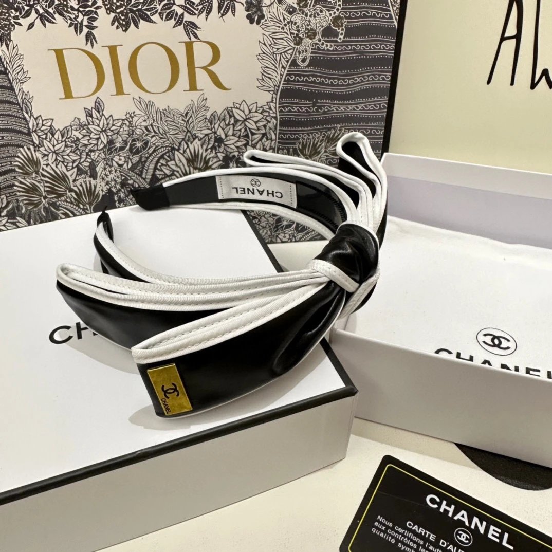 Chanel Bow Headband — Photo 9