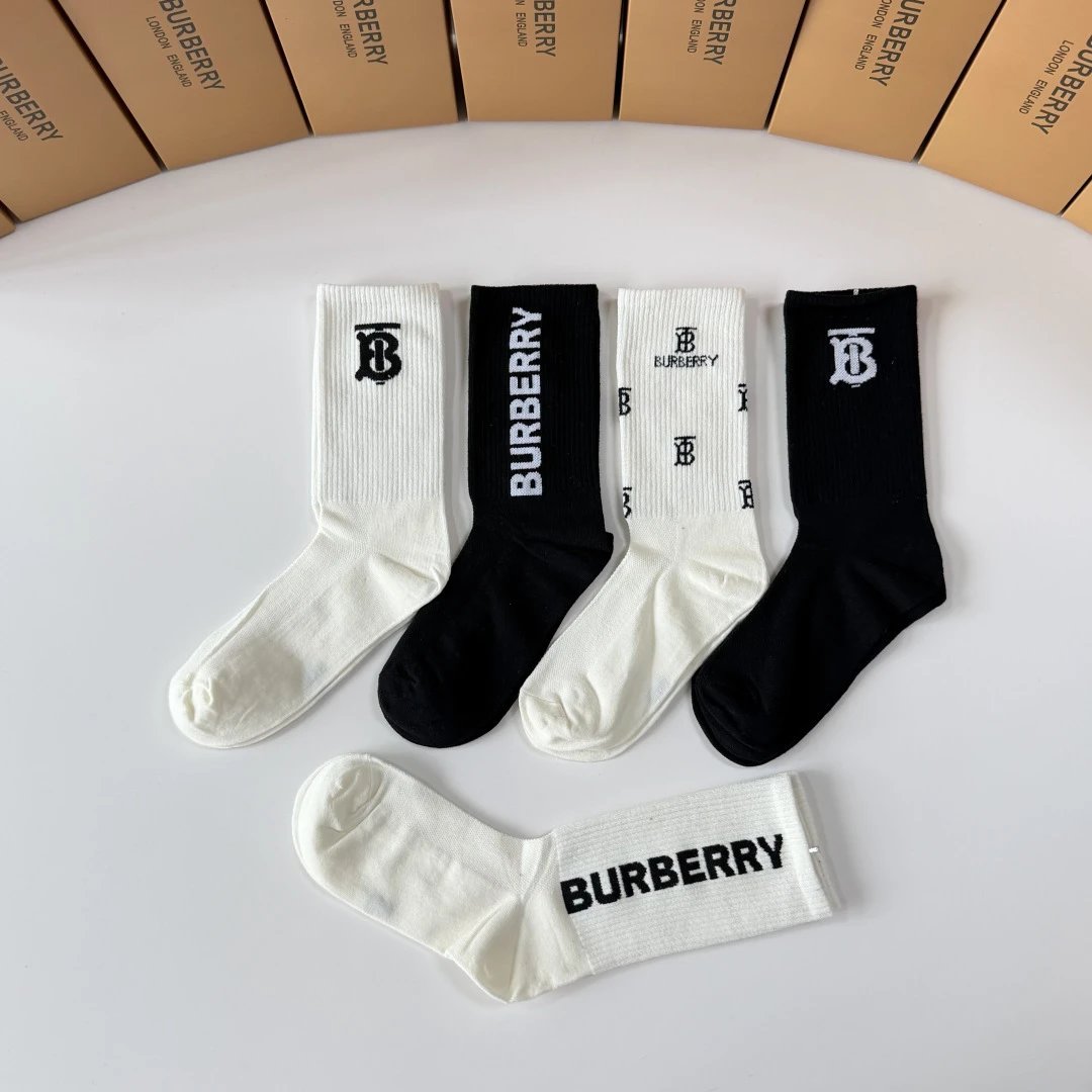 Burberry Knee-High Socks Ver.A — Zdjęcie 3
