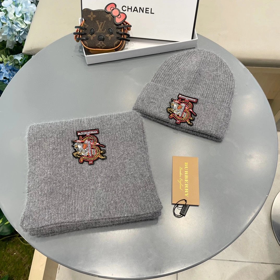 Burberry Scarf & Hat Set Ver.D — Photo 2