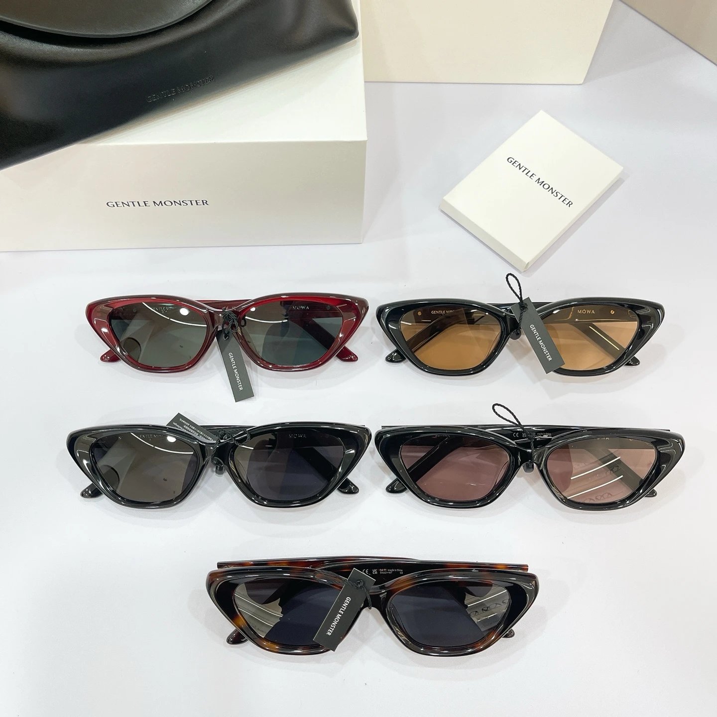 Gentle Monster MOWA Sunglasses 54-21-147 — Photo 9