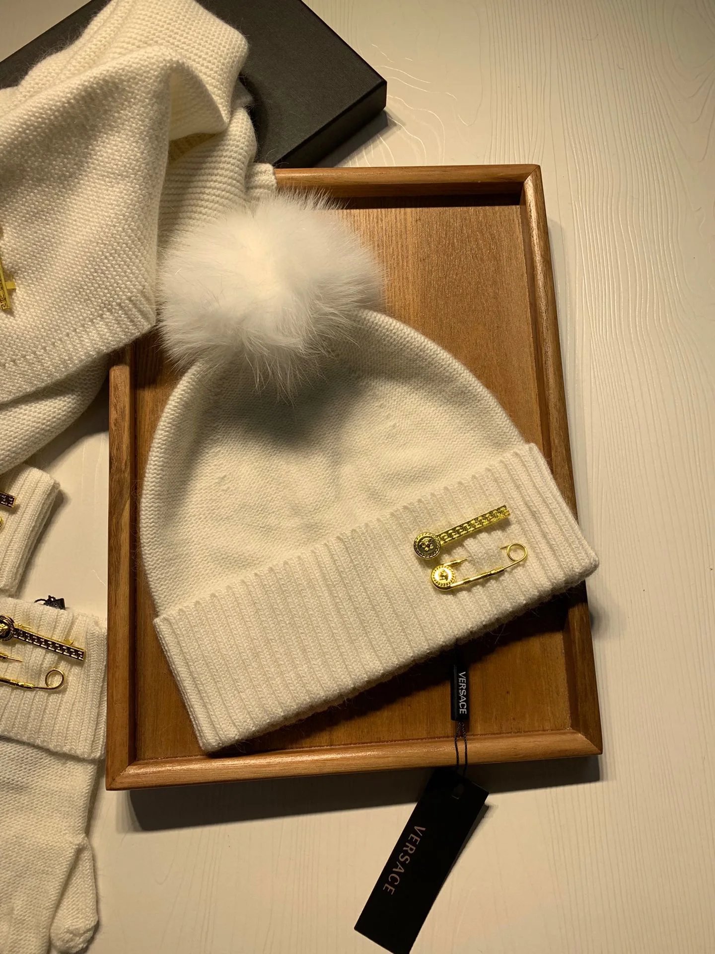 Versace Wool Rabbit Fur Scarf & Hat Set Ver.F — Photo 7