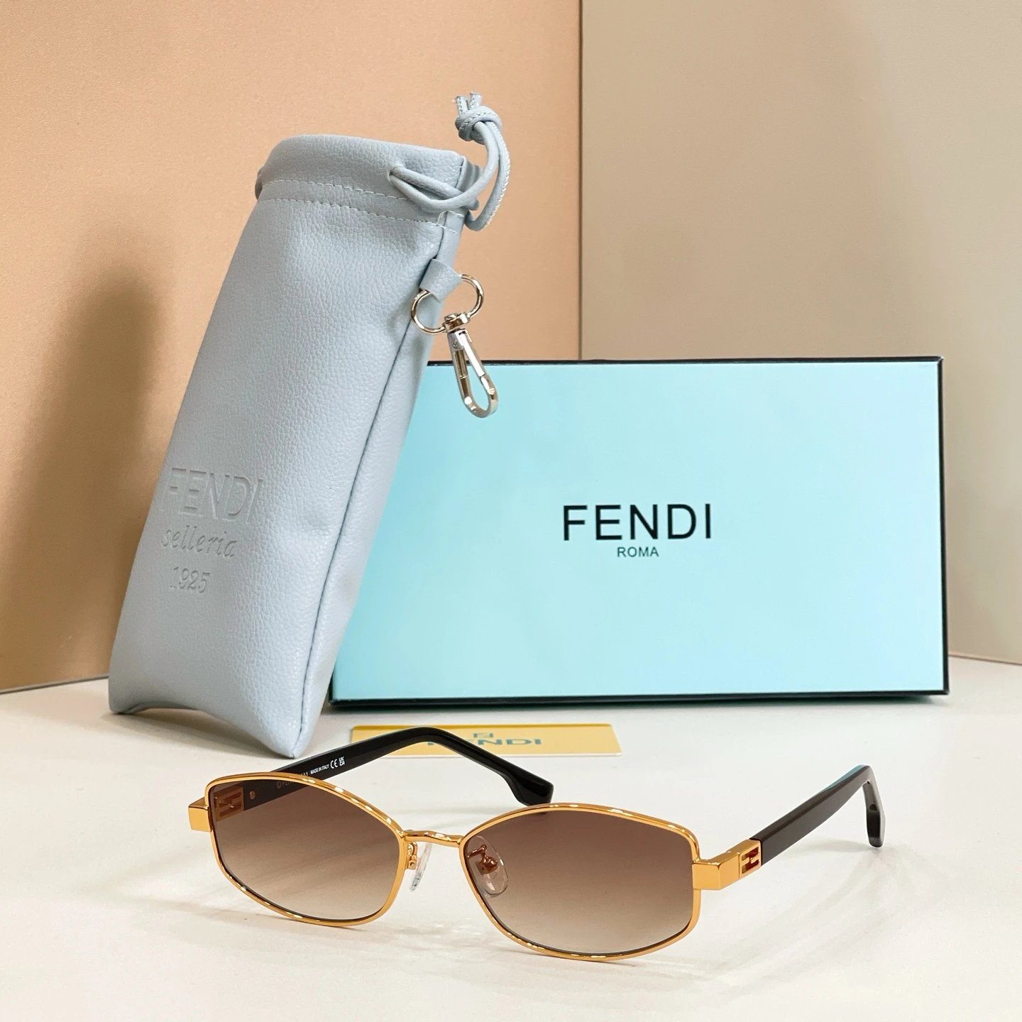 Fendi FE 40216U Sunglasses 56-15-140 — photo 3