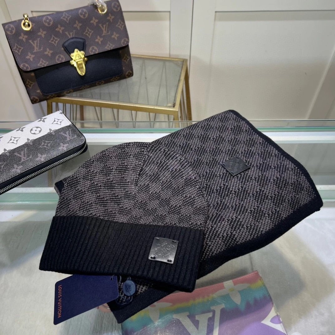 Louis Vuitton Wool Scarf & Hat Set Ver.B — QC
