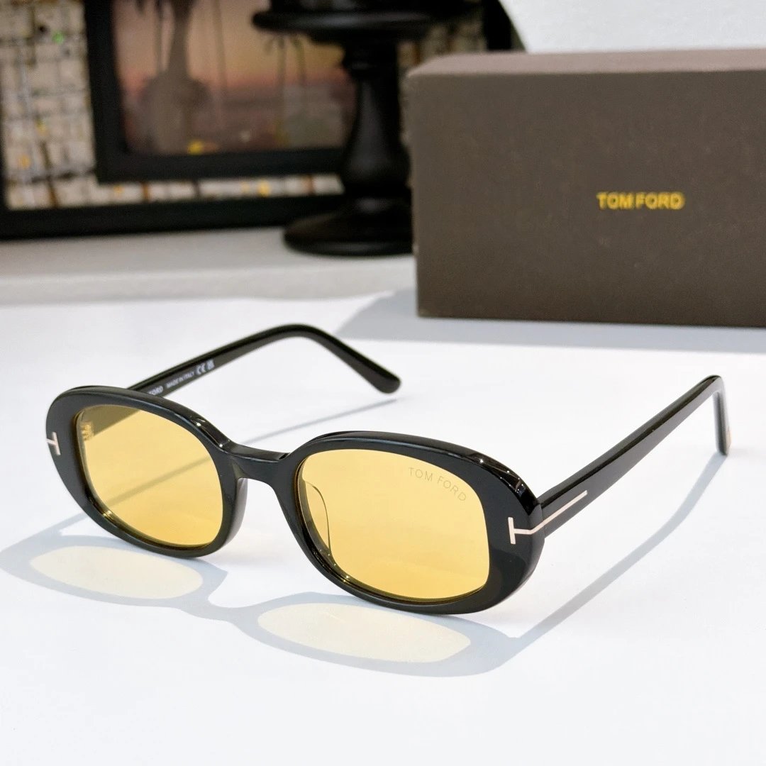 Tom Ford FT1364 Sunglasses 49-21-140 Ver.B — photo 9