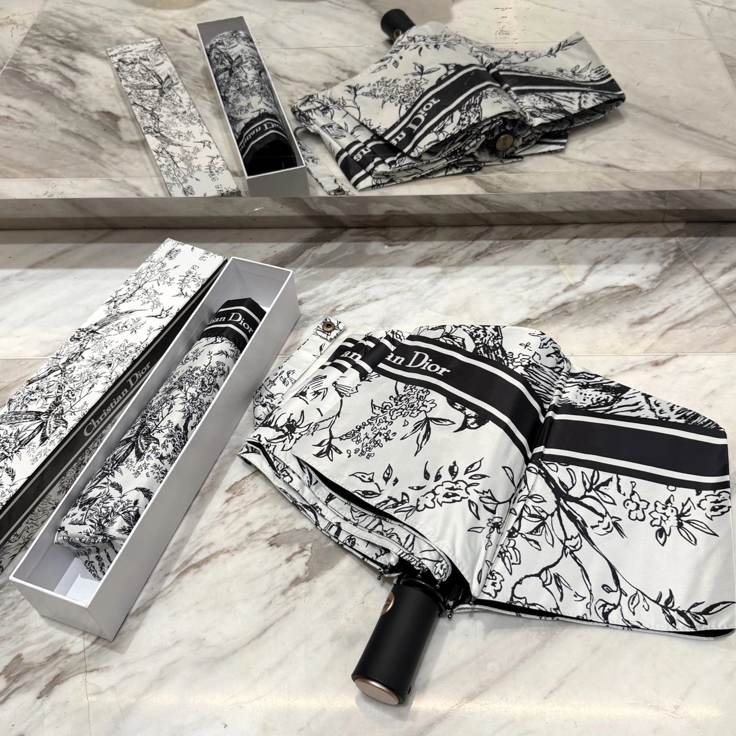 Dior UV Protection Folding Umbrella Ver.J — Zdjęcie 3