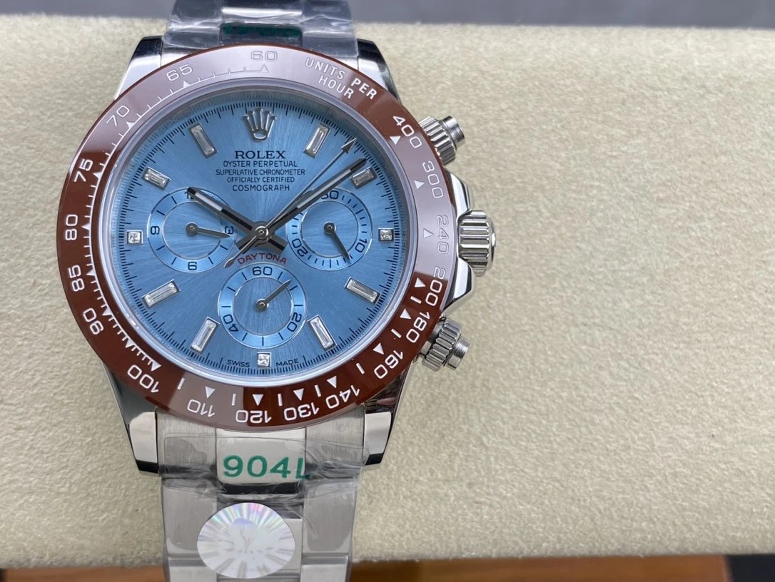 Rolex Cosmograph Daytona Chronograaf horloge met ijsblauwe wijzerplaat en bruine bezel 40 mm Variant P