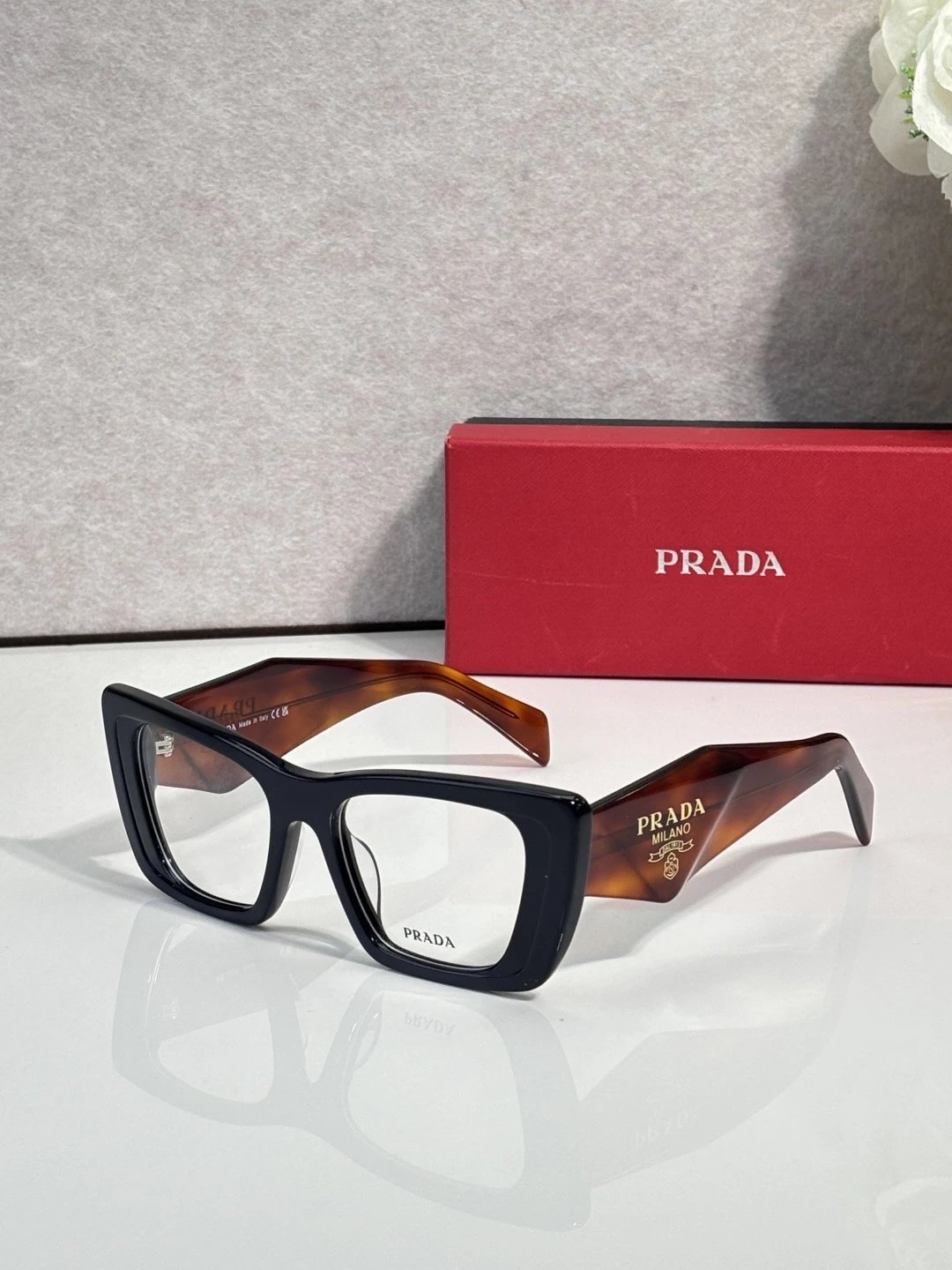 Prada PR 08YS Sunglasses 51-18-145 — photo 2