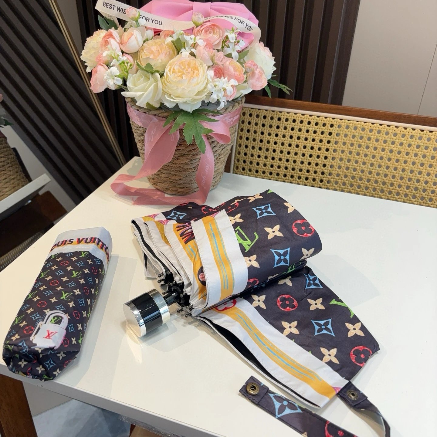 Louis Vuitton UV Protection Folding Umbrella Ver.L — Photo 6