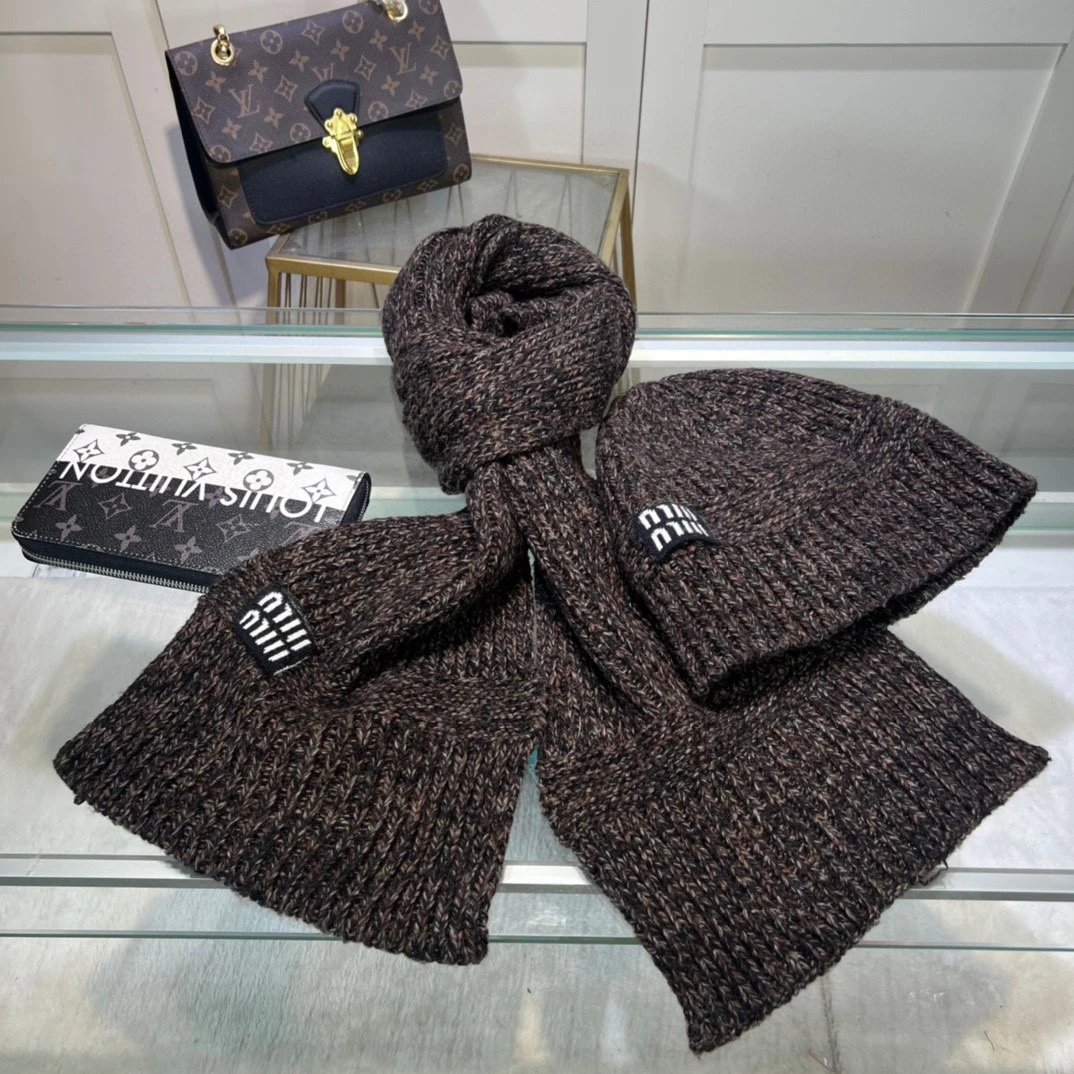 Miu Miu Scarf & Hat Set Ver.A — Photo 7
