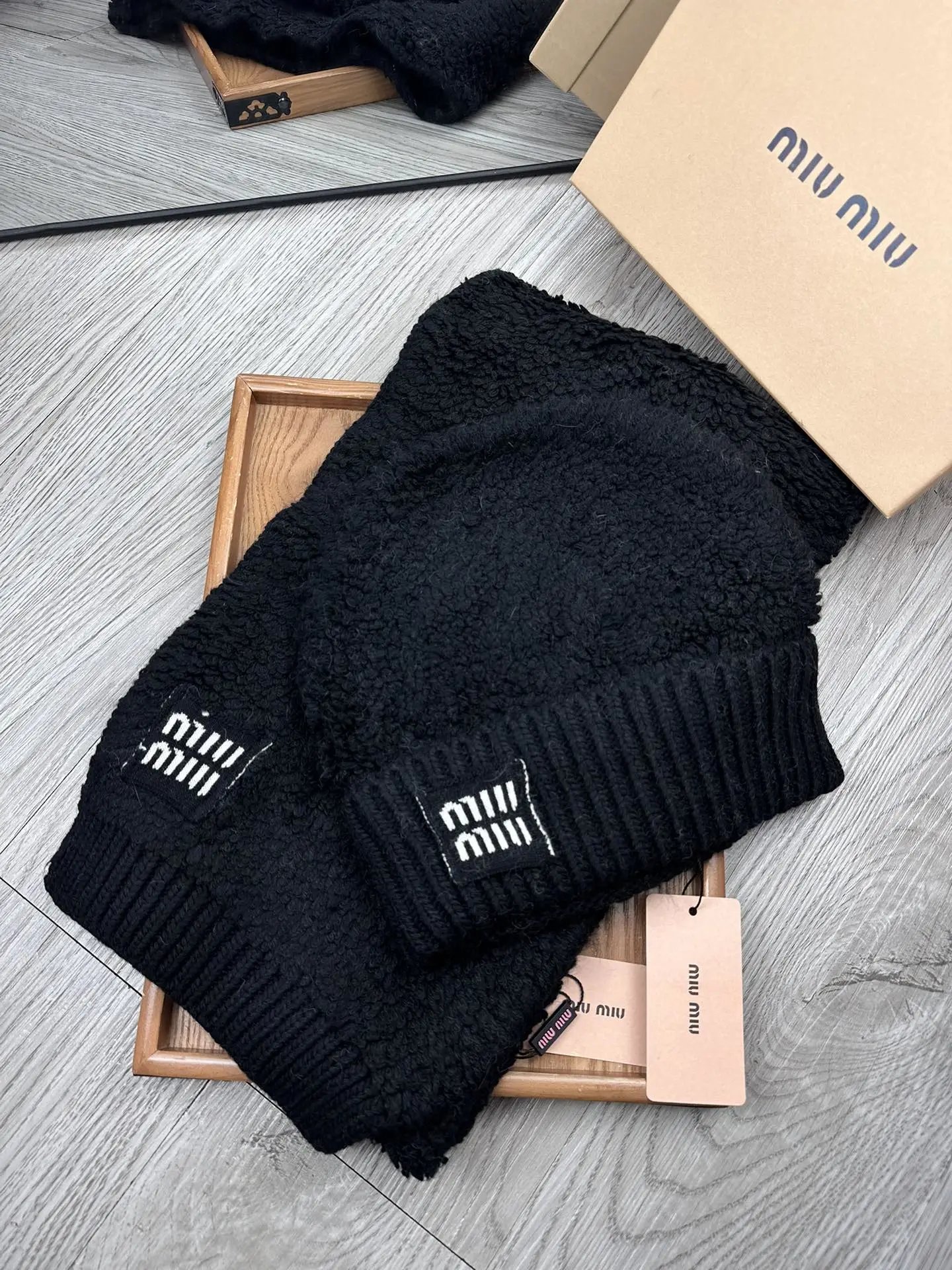Miu Miu Wool Rabbit Fur Scarf & Hat Set Ver.D — Photo 2
