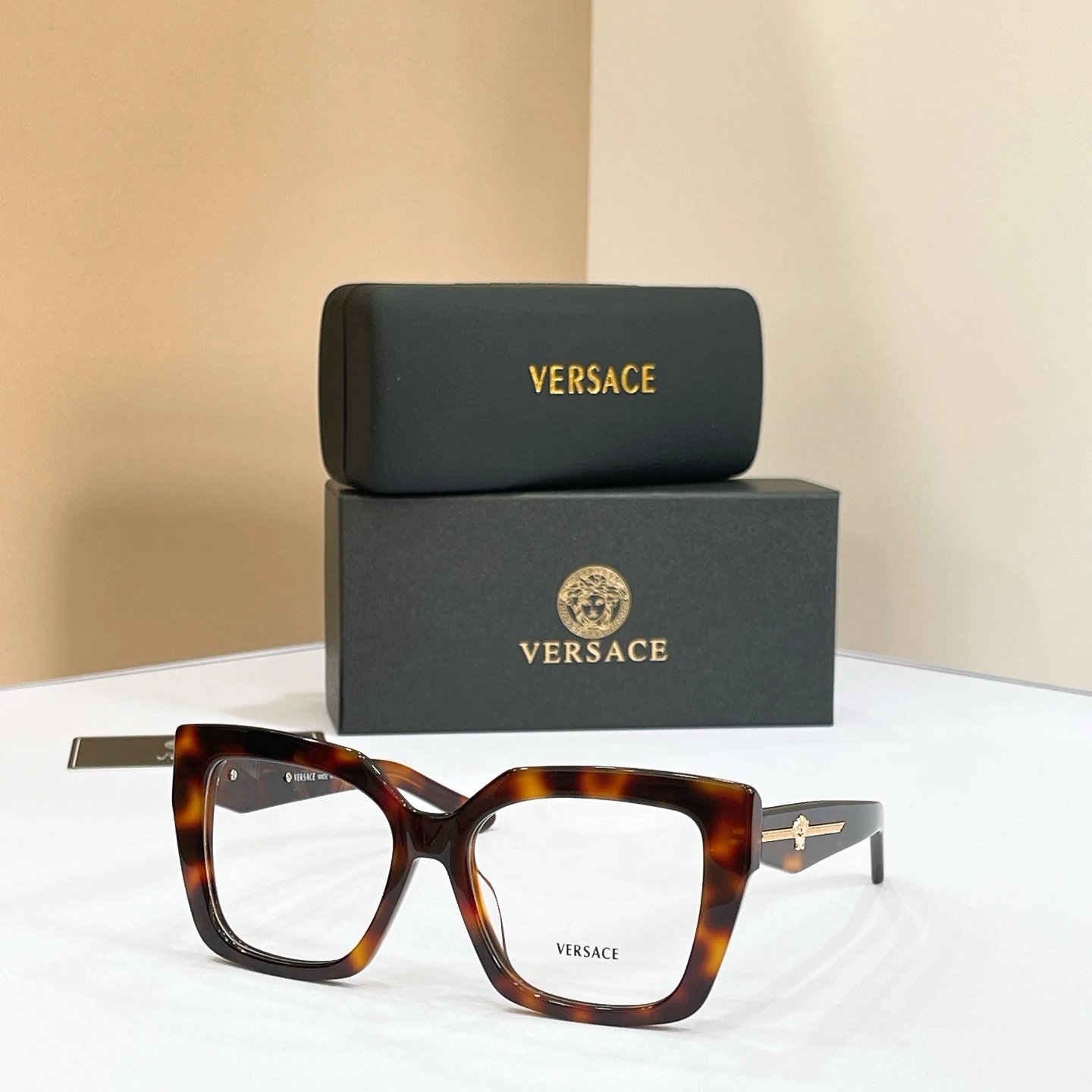 Versace VE4519 Sunglasses 55-20-145 — photo 3