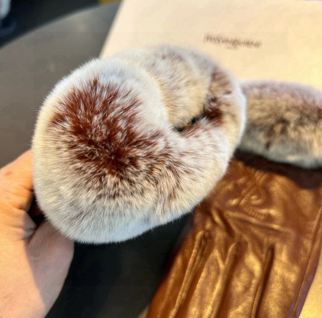Saint Laurent Lambskin Cashmere Gloves Ver.C — Photo 5
