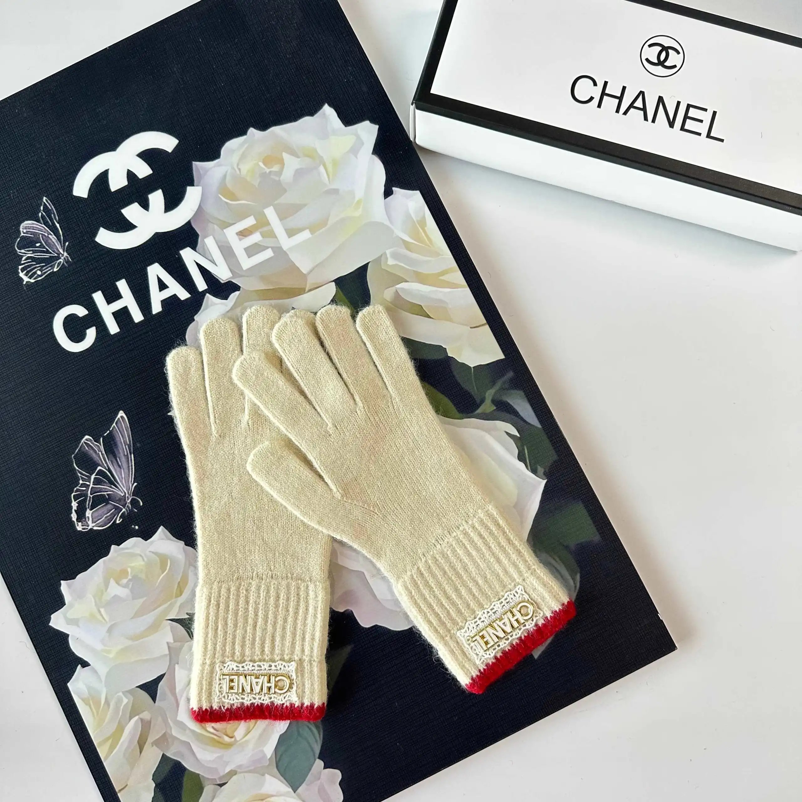 Chanel Gloves Ver.D — Photo 2