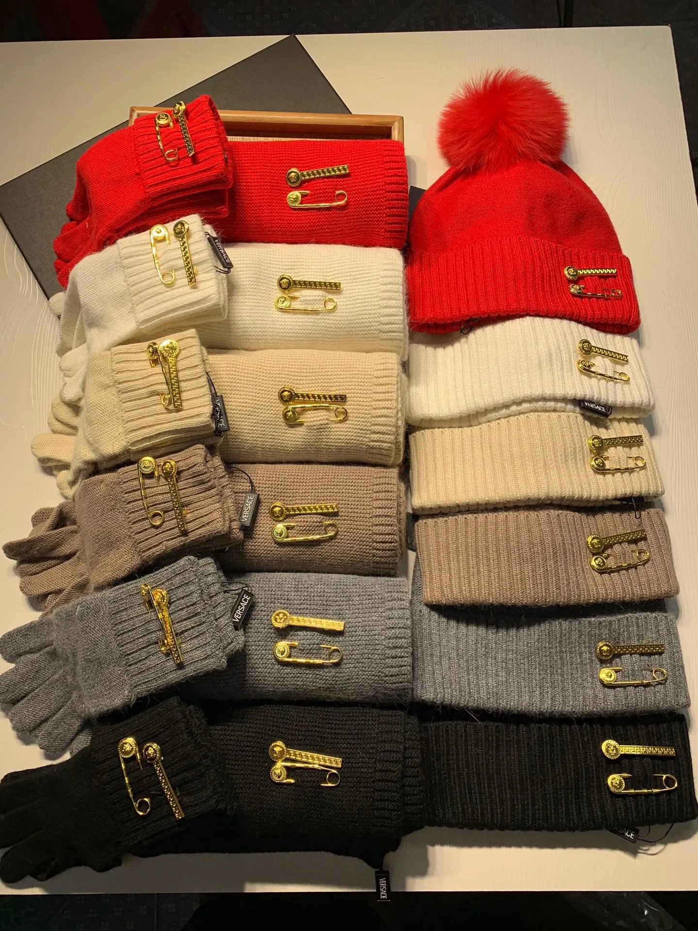 Versace Wool Rabbit Fur Scarf & Hat Set Ver.F — Photo 9