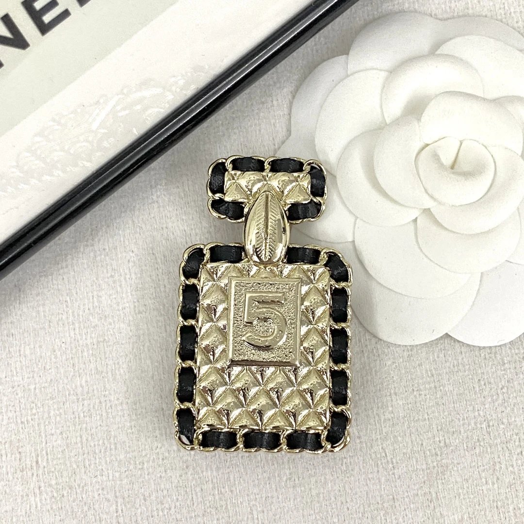 Chanel Brooch Ver.K — Photo 2