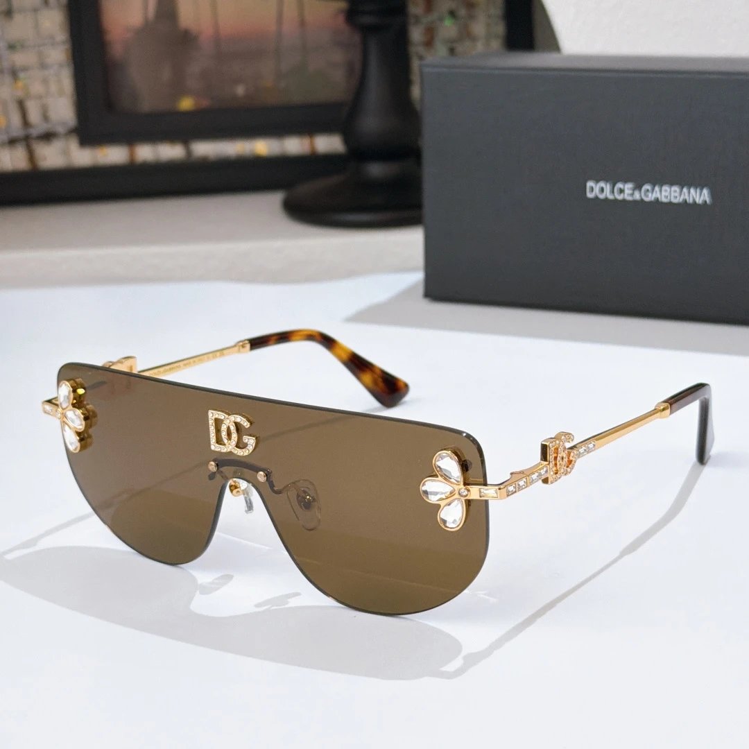 Dolce & Gabbana DG2207 Sunglasses Ver.A — Photo 3
