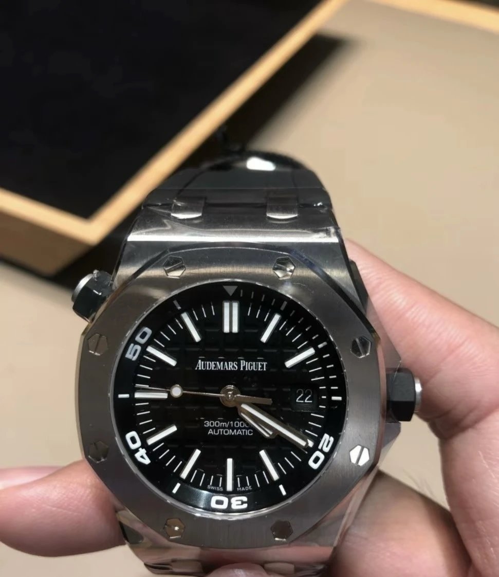 Audemars Piguet Royal Oak Offshore Automatic Watch 42mm Ver.J — Photo 5