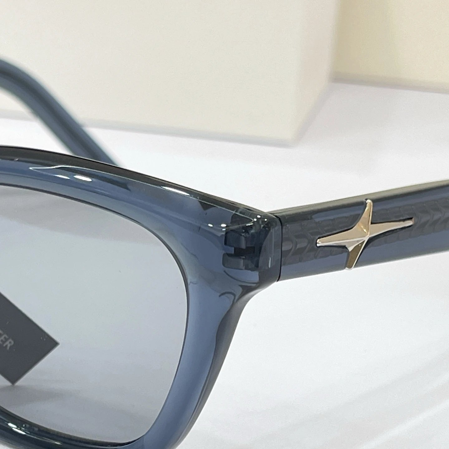 Gentle Monster HESSE Sunglasses 54-21-147 — photo 6