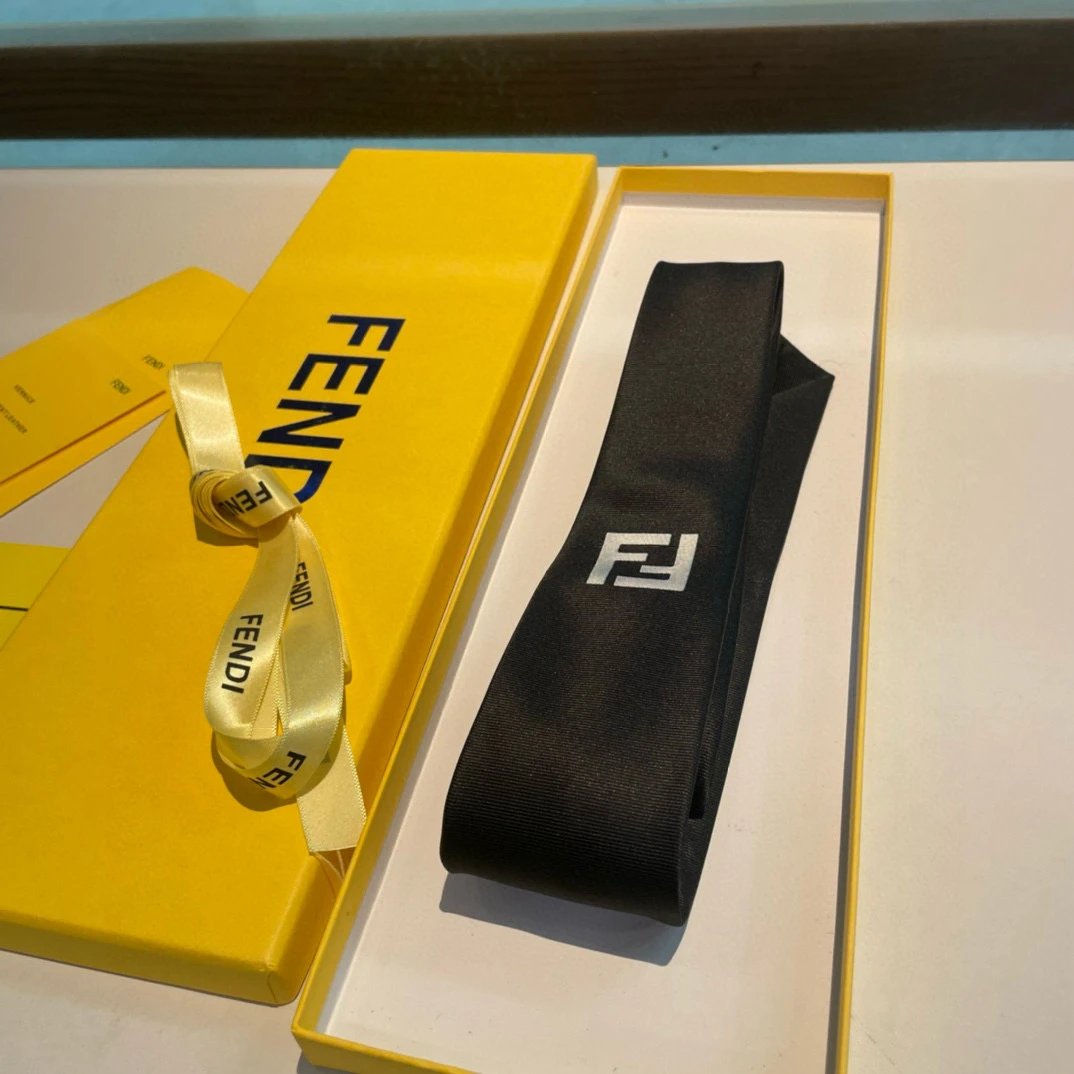Fendi Silk Tie Ver.E — Photo 3