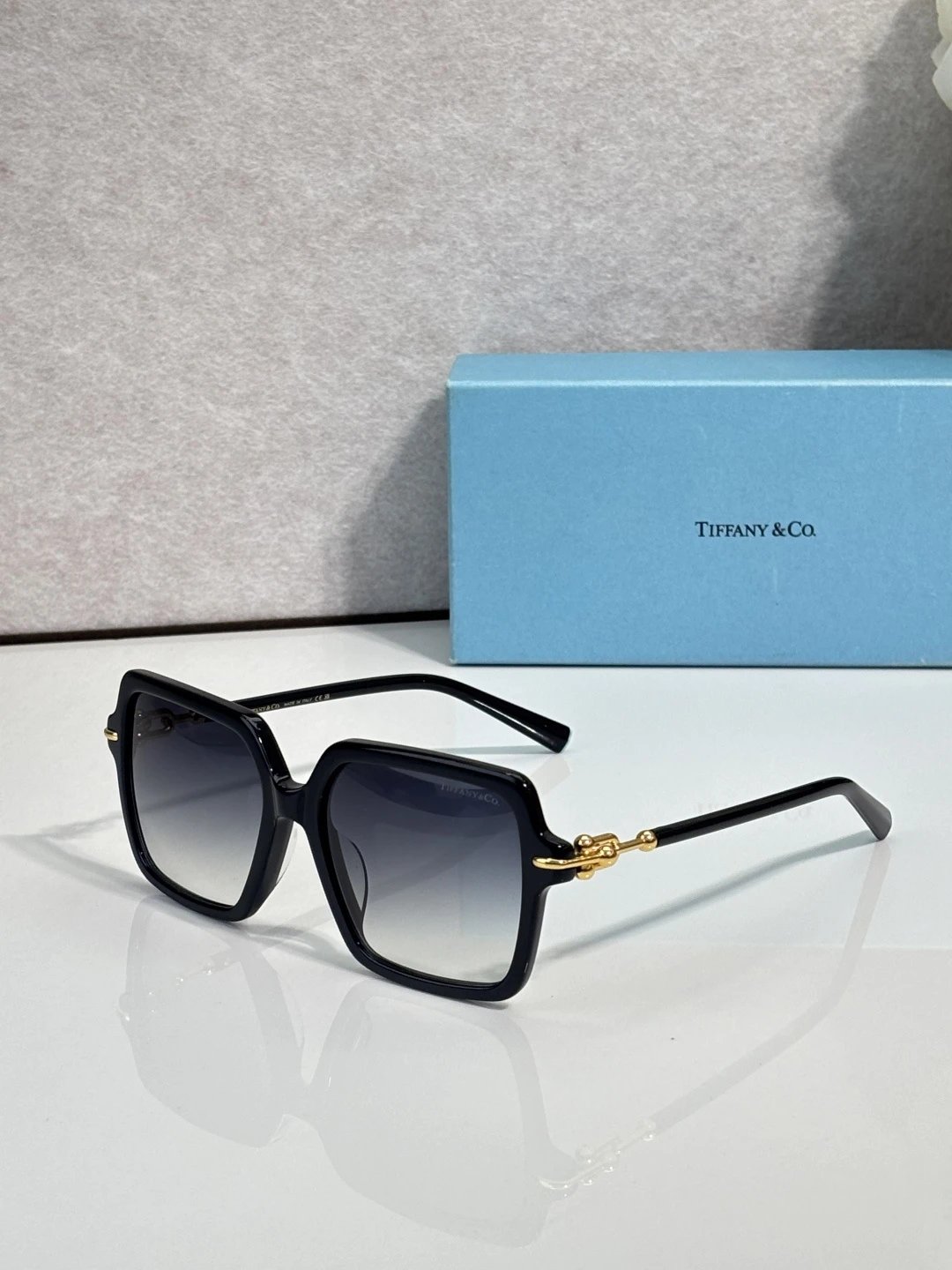 Tiffany OTF 4260U Sunglasses 57-16-145 Ver.A — photo 3