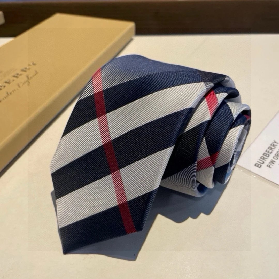 Burberry Silk Tie Ver.H — Photo 9