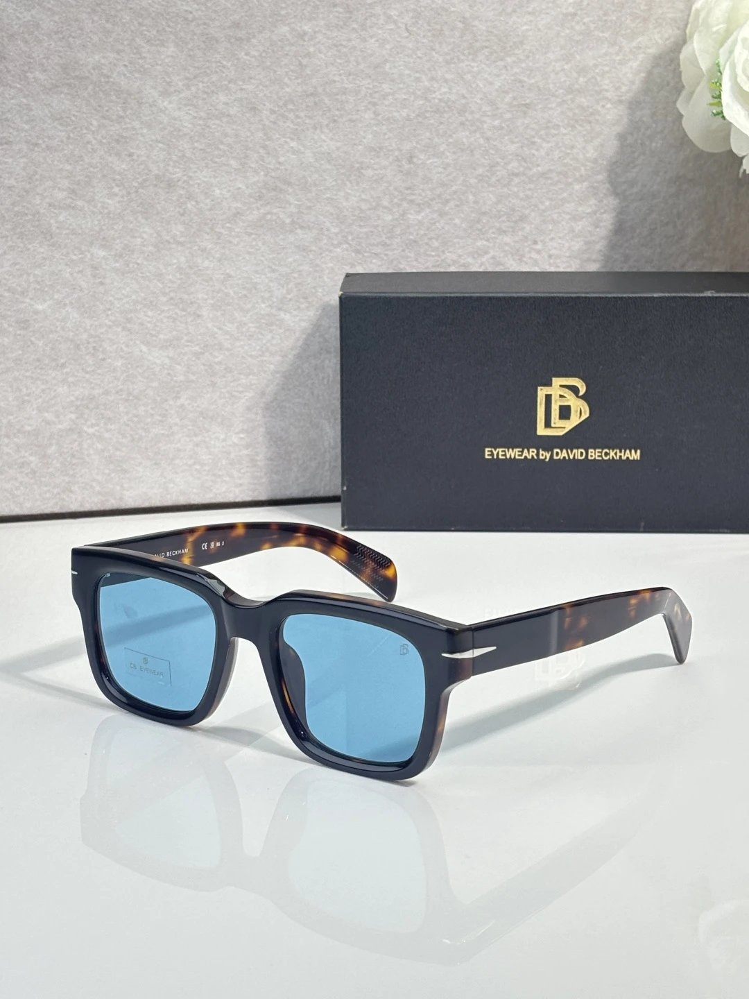 David Beckham DB 7100S Sunglasses 52-21-145 Ver.A — photo 7