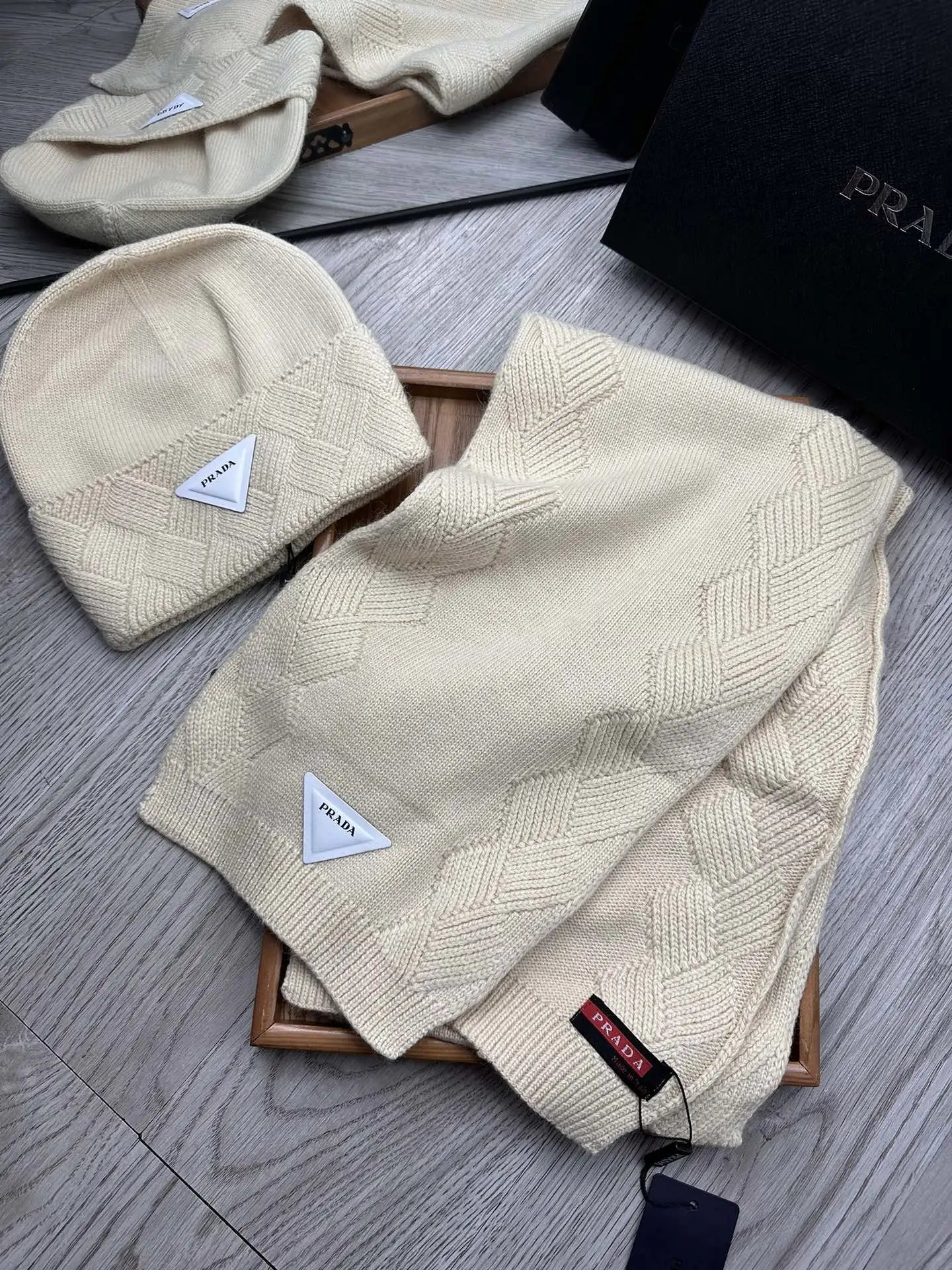 Prada Wool Rabbit Fur Scarf & Hat Set Ver.F — Photo 6