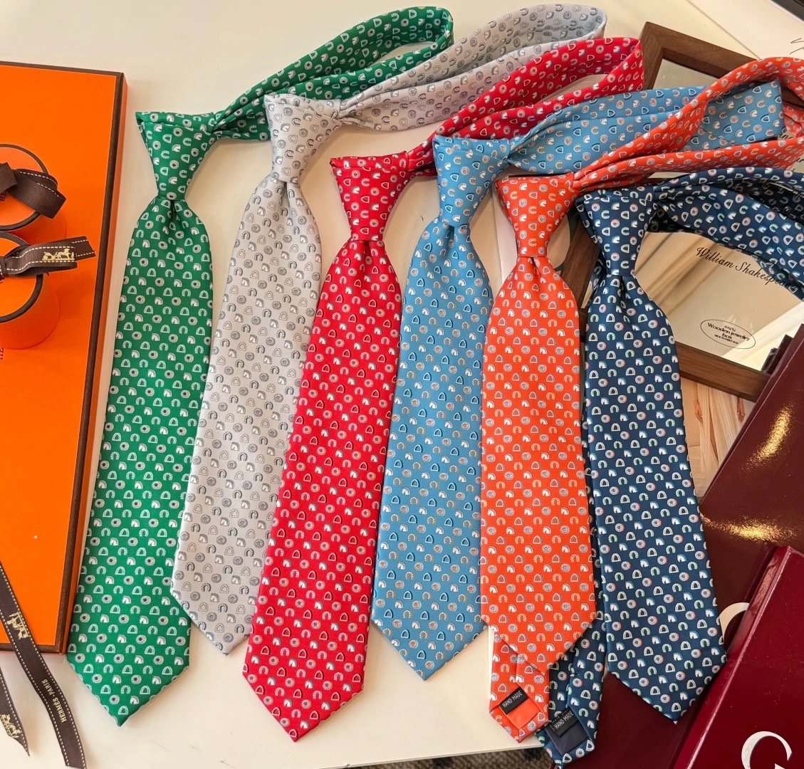 Hermes Silk Tie Ver.J — Photo 2