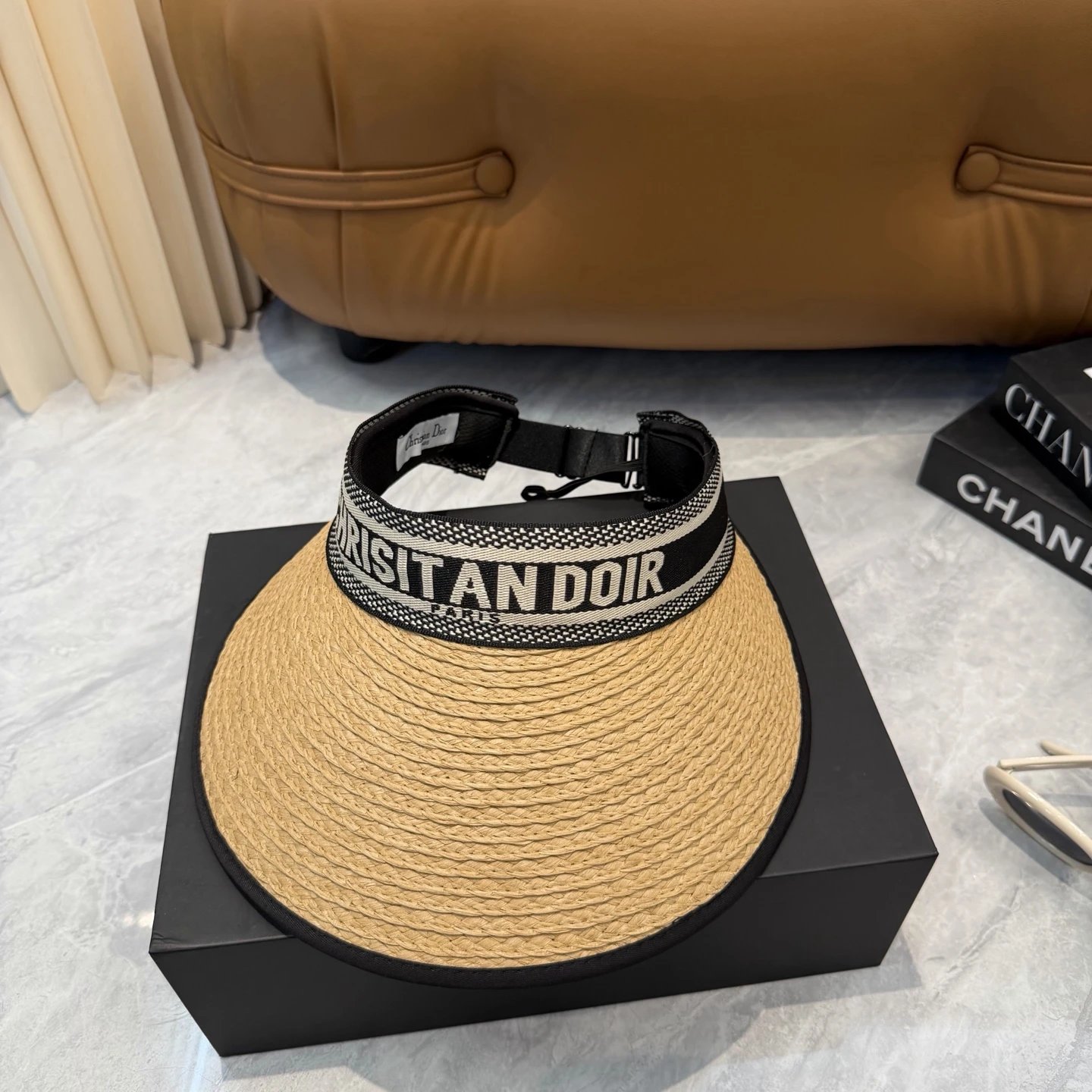 Dior Hat Ver.A — Zdjęcie 9