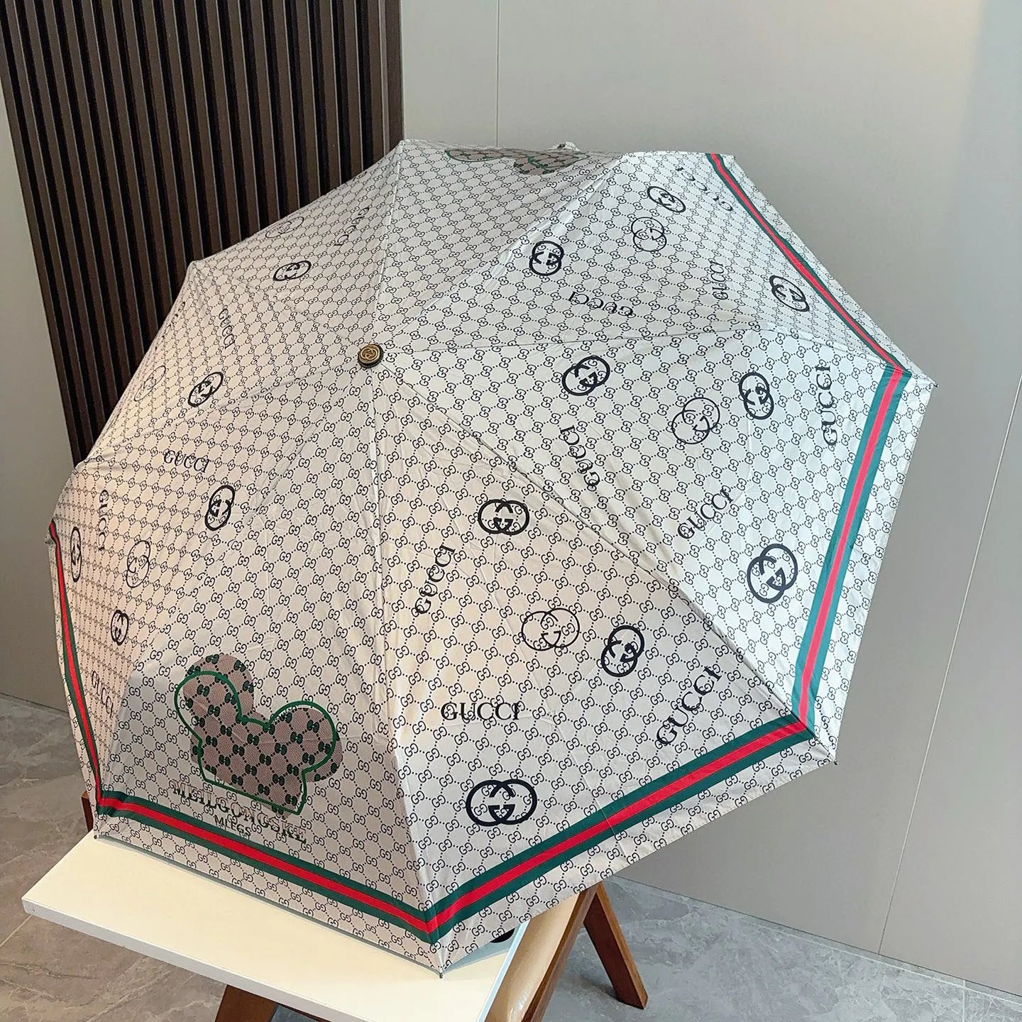 Gucci UV Protection Folding Umbrella Ver.E — Zdjęcie 9