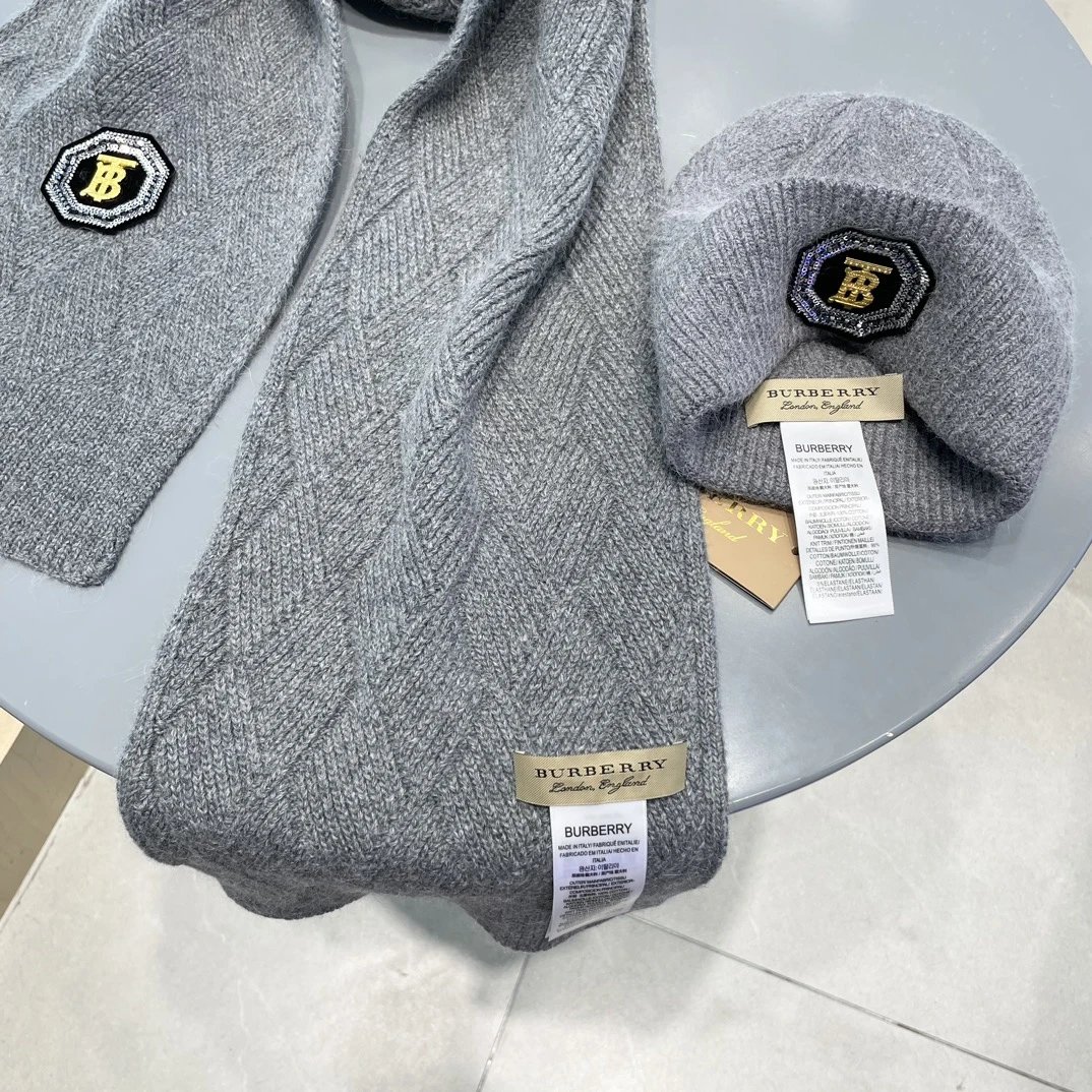 Burberry Scarf & Hat Set Ver.F — QC