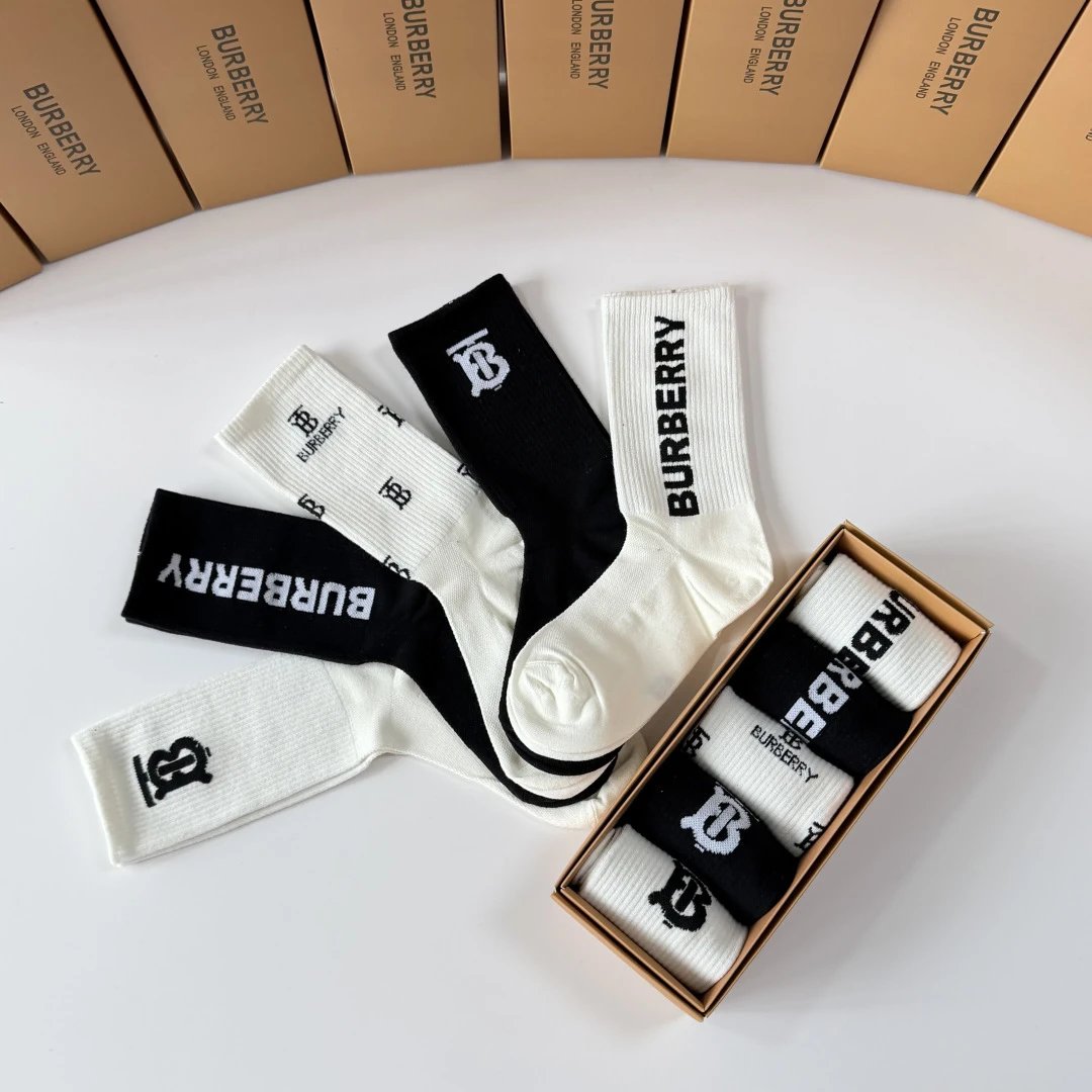 Burberry Knee-High Socks Ver.A — Zdjęcie 8