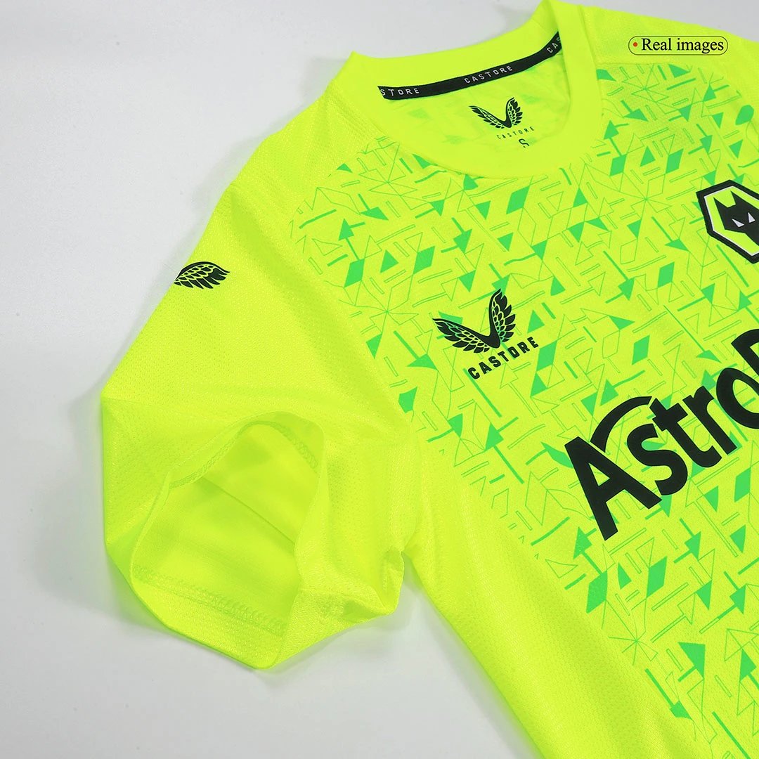 Wolverhampton Wanderers 23/24 Goalkeeper Jersey — photo 7
