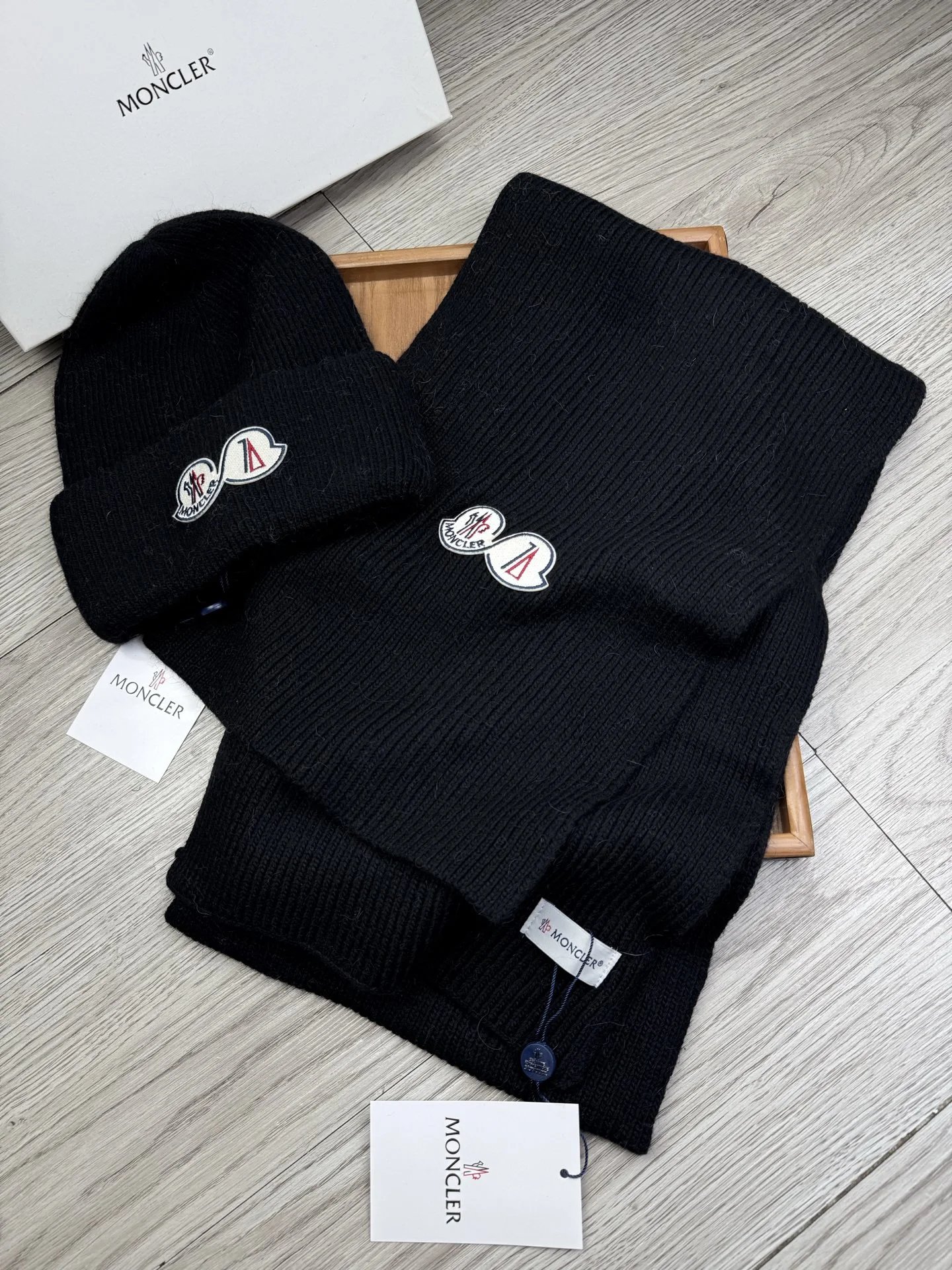 Moncler Wool Rabbit Fur Scarf & Hat Set Ver.G — Photo 5