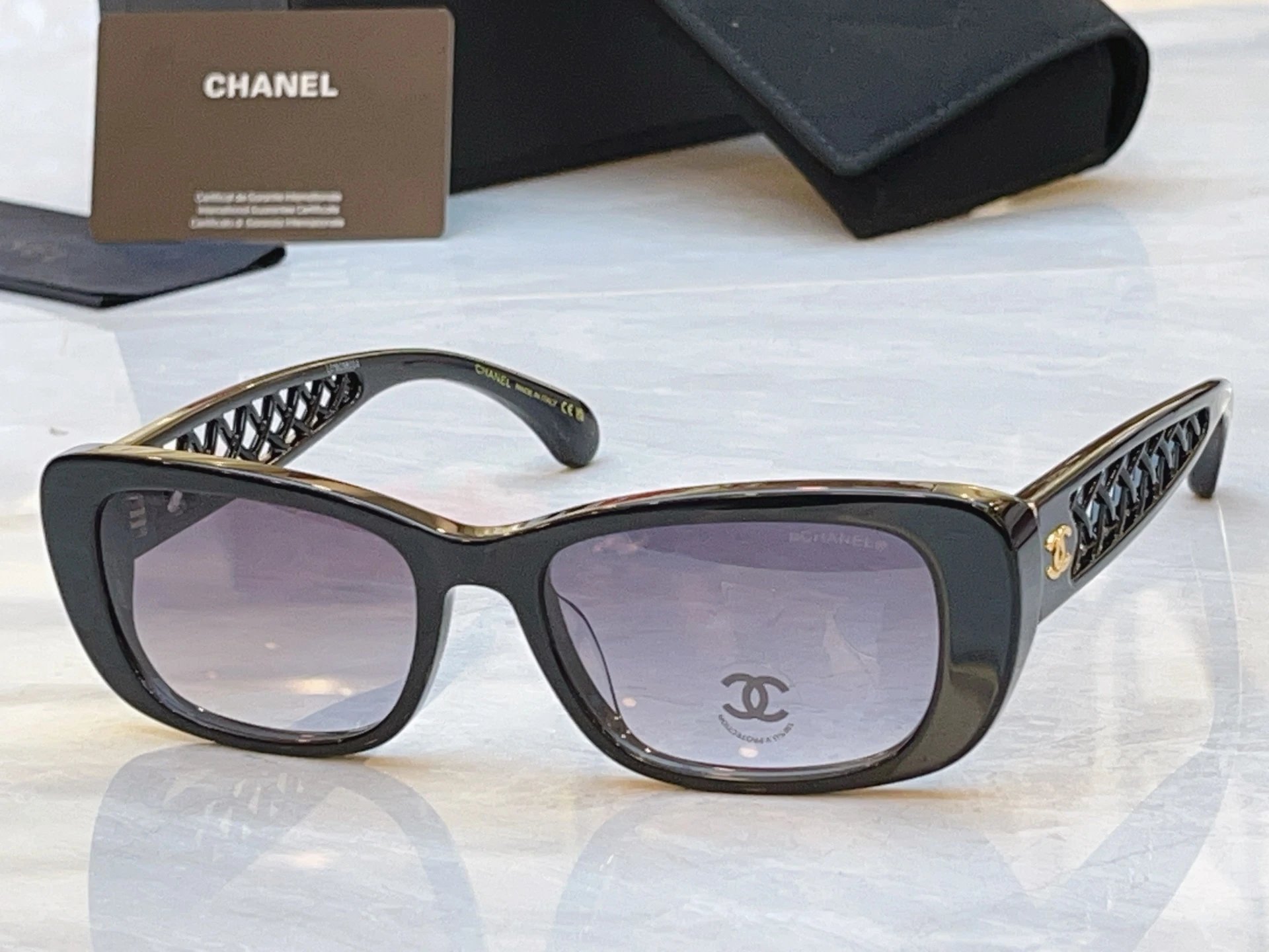 Chanel Sunglasses Ver.A — QC