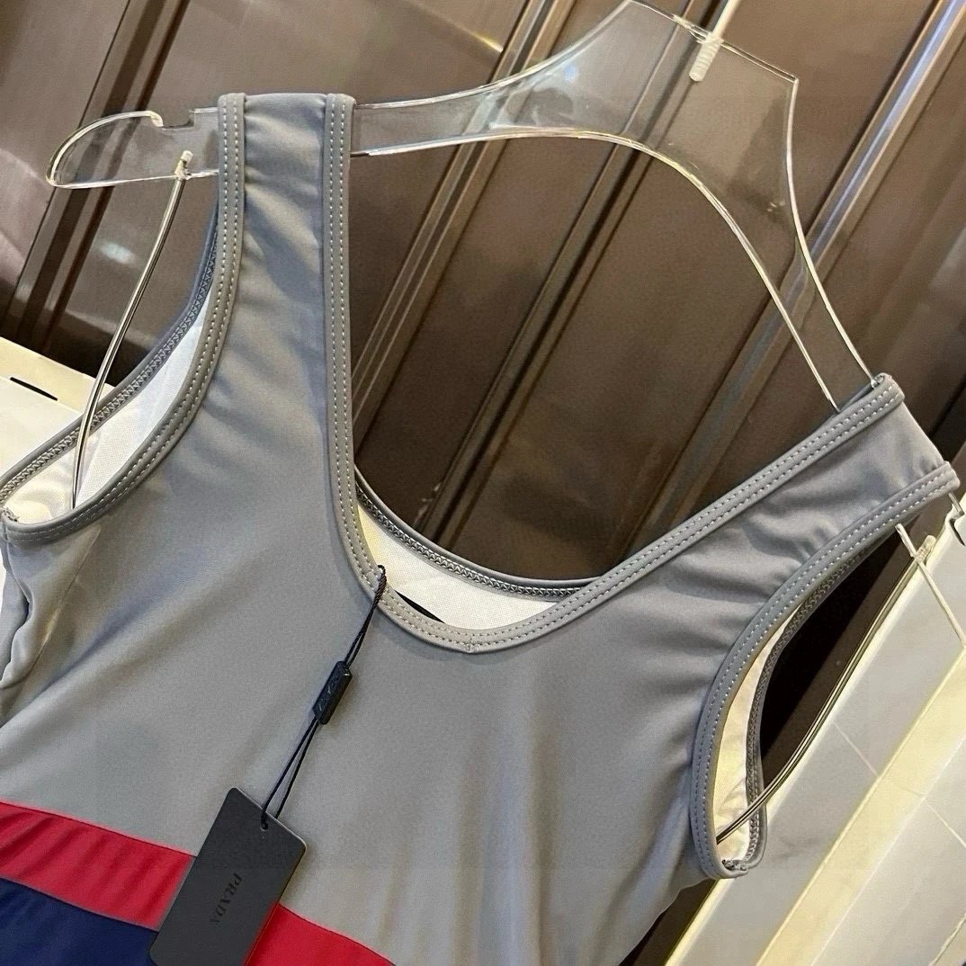Prada One-Piece Swimwear Ver.E — Zdjęcie 5