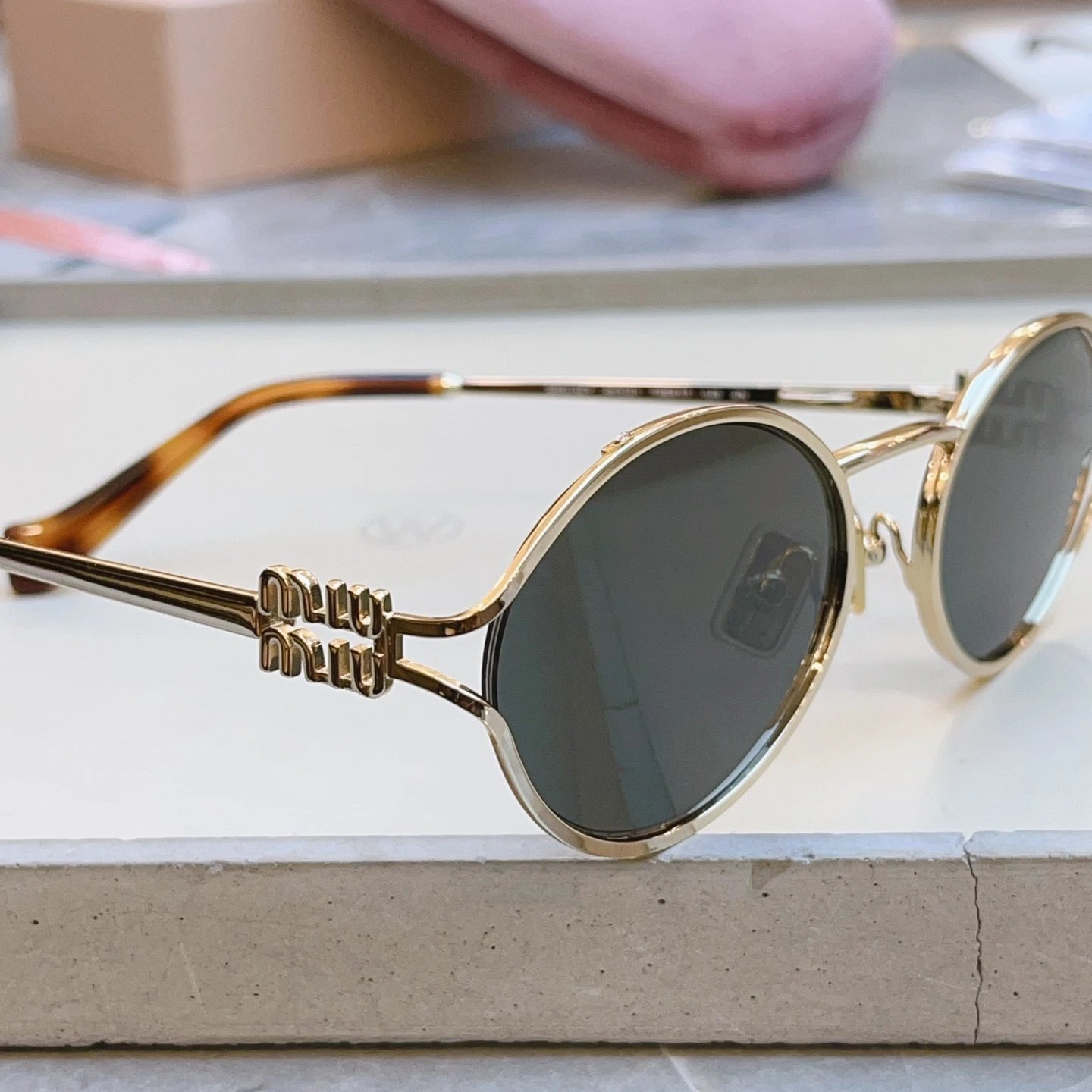 Miu Miu Sunglasses Ver.C — Photo 5