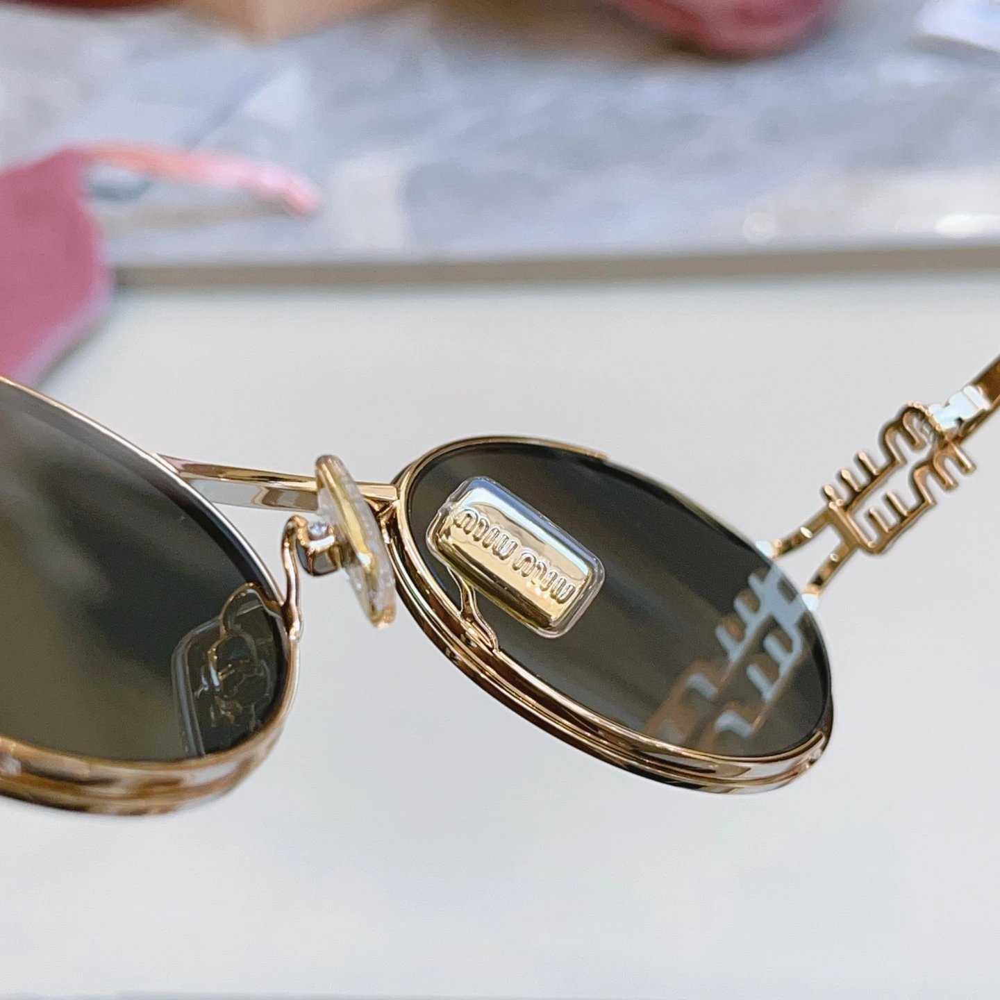 Miu Miu Sunglasses Ver.C — Photo 7