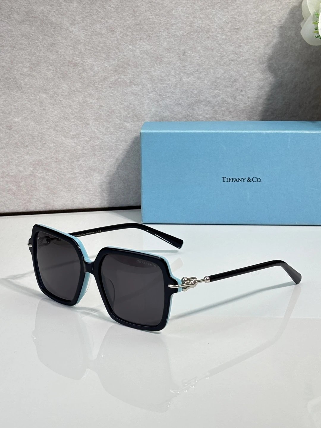 Tiffany OTF 4260U Sunglasses 57-16-145 Ver.A — photo 7