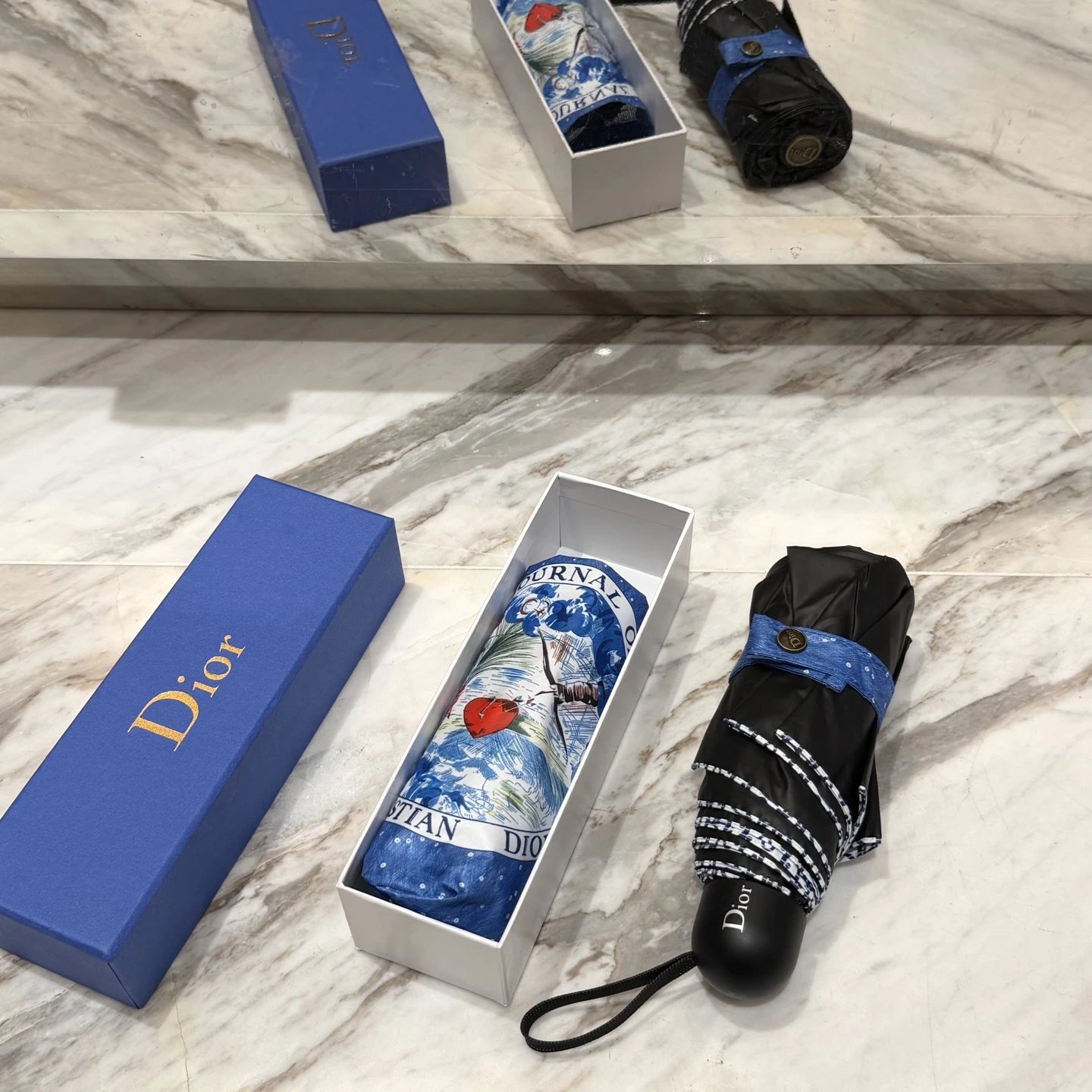 Dior UV Protection Folding Umbrella Ver.I — Photo 2