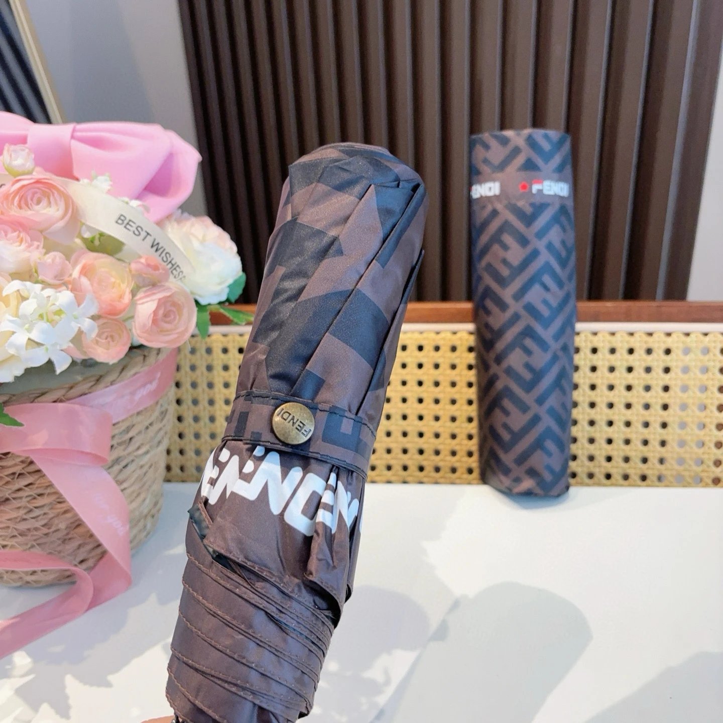 Fendi UV Protection Folding Umbrella Ver.I — Photo 3