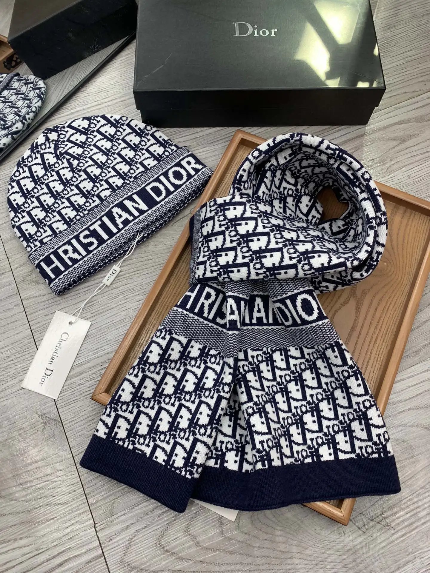 Dior Wool Rabbit Fur Scarf & Hat Set Ver.B — Photo 6