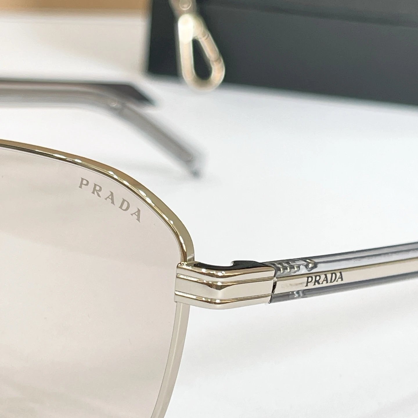 Prada SPR C50 Sunglasses 53-20-145 — Zdjęcie 4