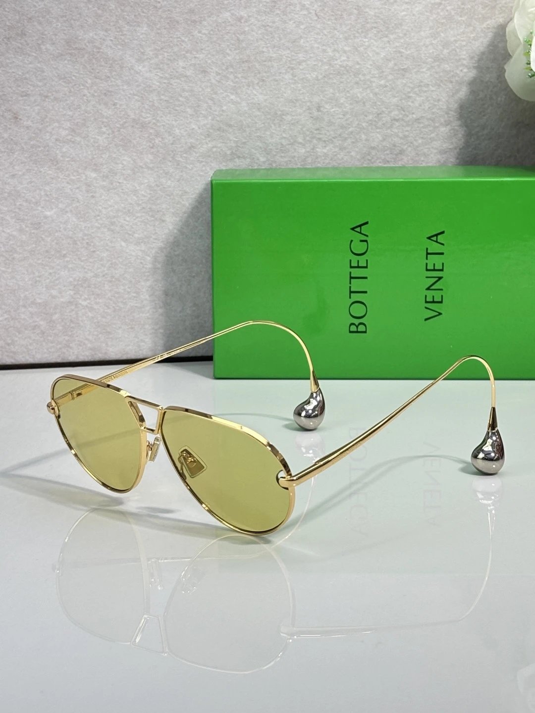 Bottega Veneta BV1437S Sunglasses 64-12-185 Ver.A — Photo 3