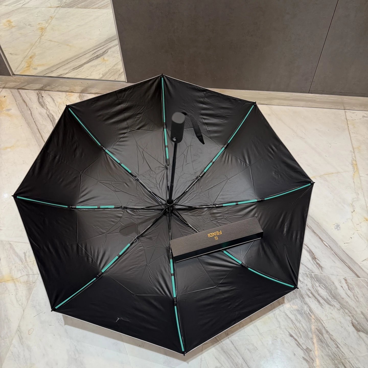 Fendi UV Protection Folding Umbrella Ver.L — Photo 5