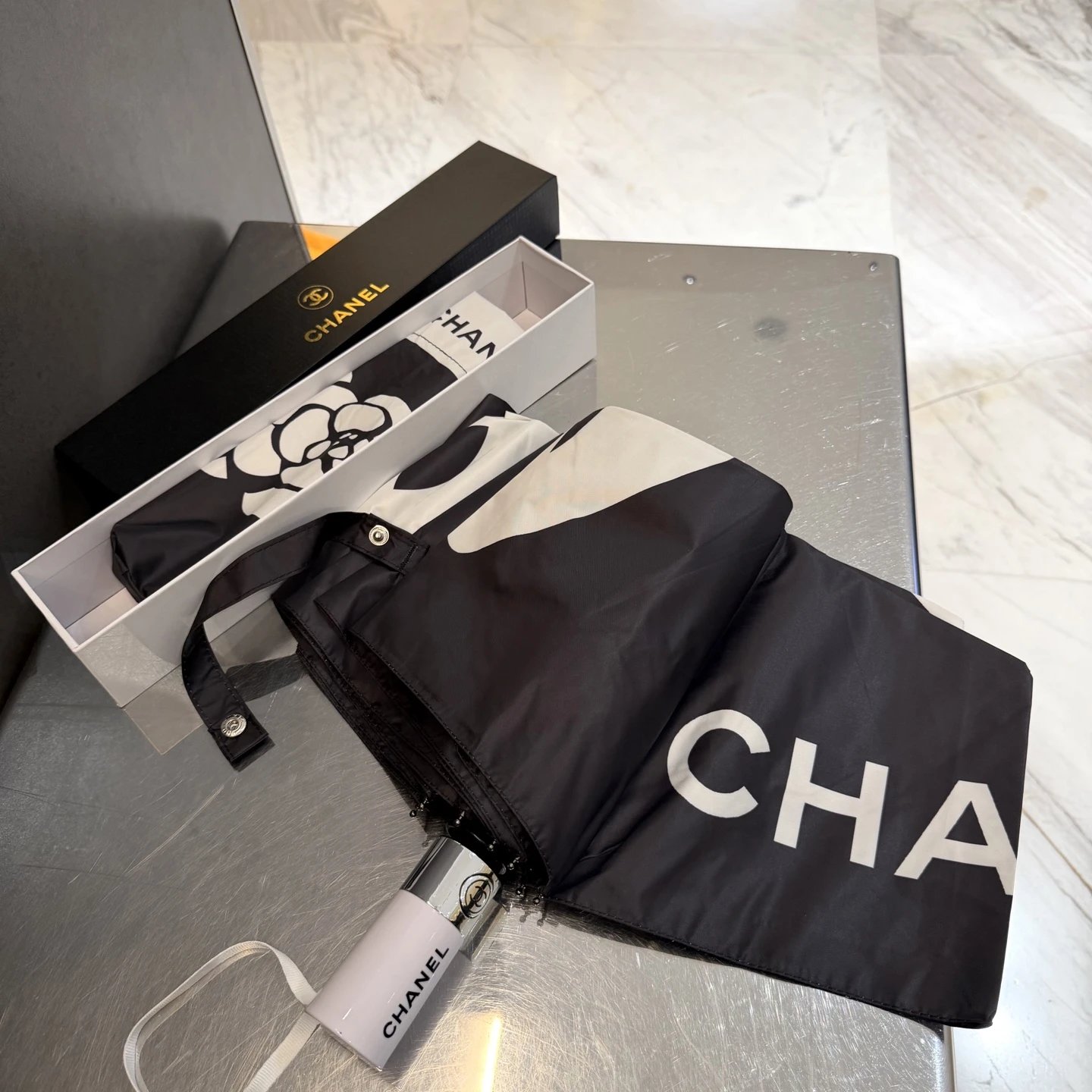 Chanel UV Protection Folding Umbrella Ver.M — Zdjęcie 3