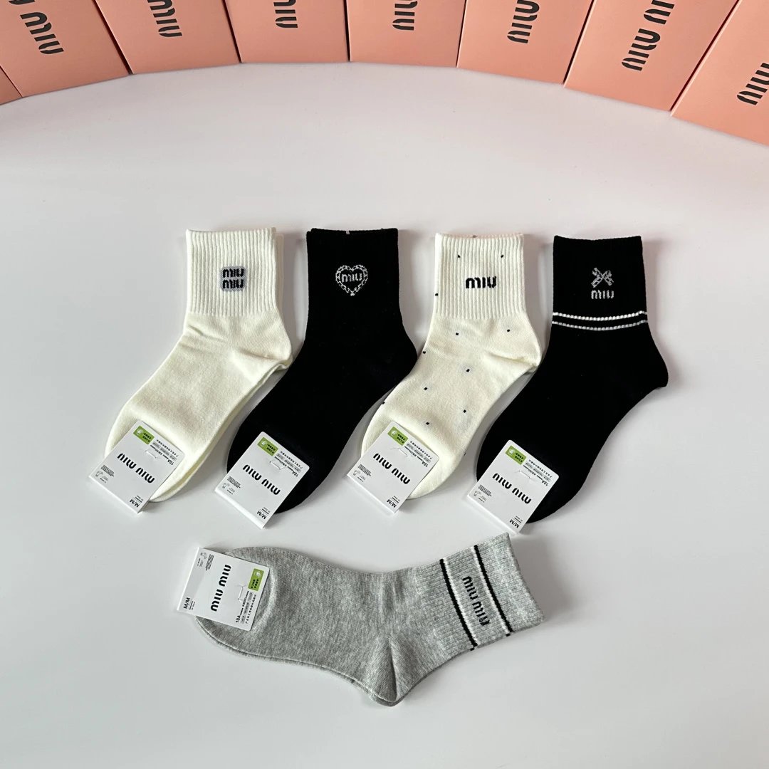 Miu Miu Crew Socks 5-Pair Box — photo 3