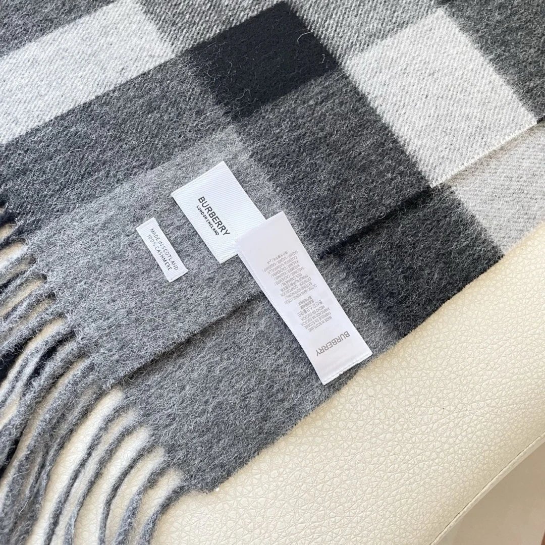 Burberry Cashmere Scarf Ver.D — Photo 8