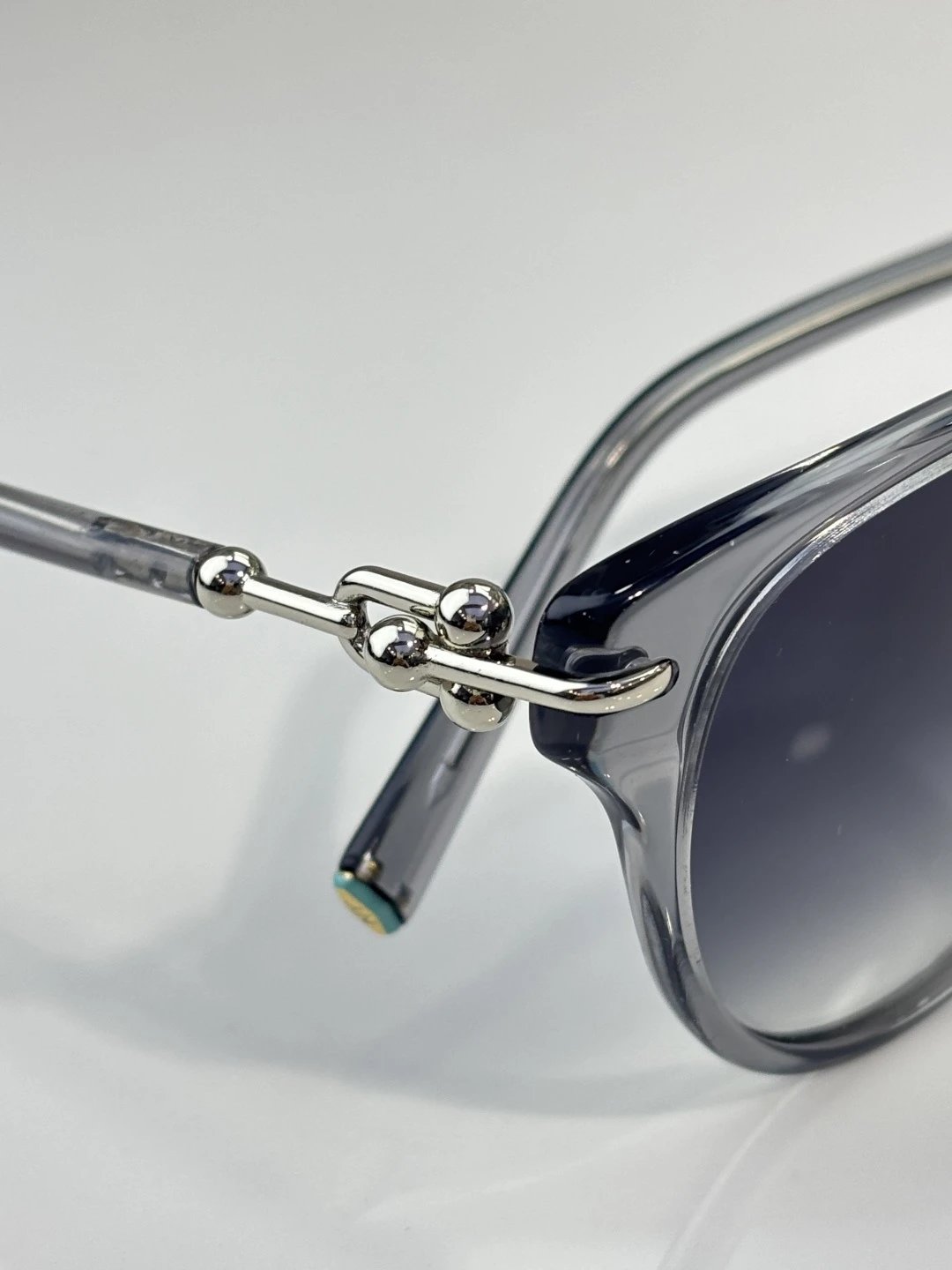Tiffany OTF 2289D Sunglasses 56-16-145 Ver.A — photo 9